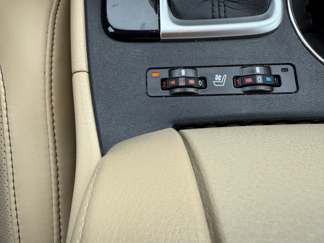 Toyota Highlander Limited AWD V6 2015 Toyota Highlander Limited AWD V6 2015