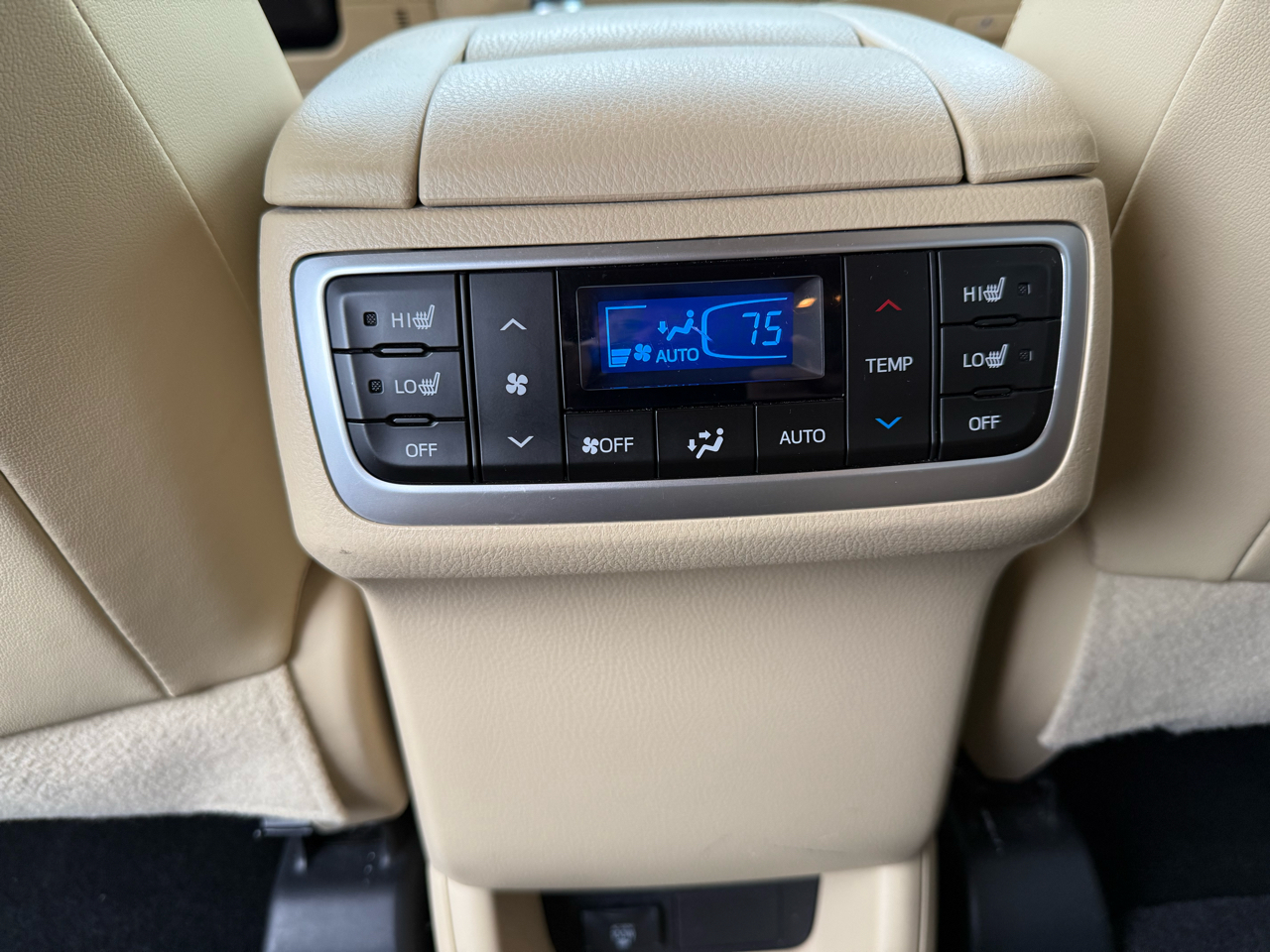 Toyota Highlander Limited AWD V6 2015 Toyota Highlander Limited AWD V6 2015