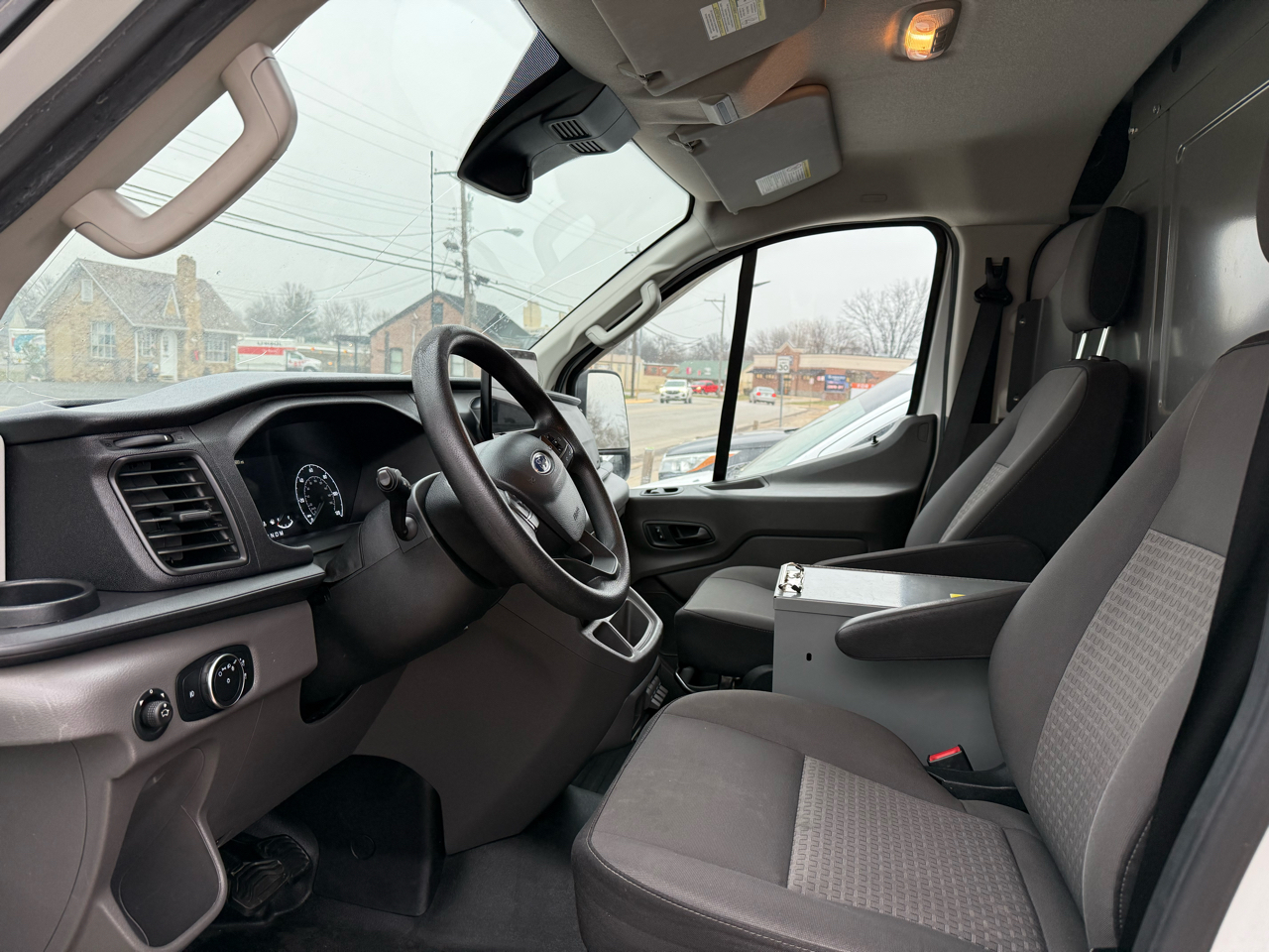 Ford Transit 150 Van Low Roof w/Sliding Pass. 130-in. WB 2020