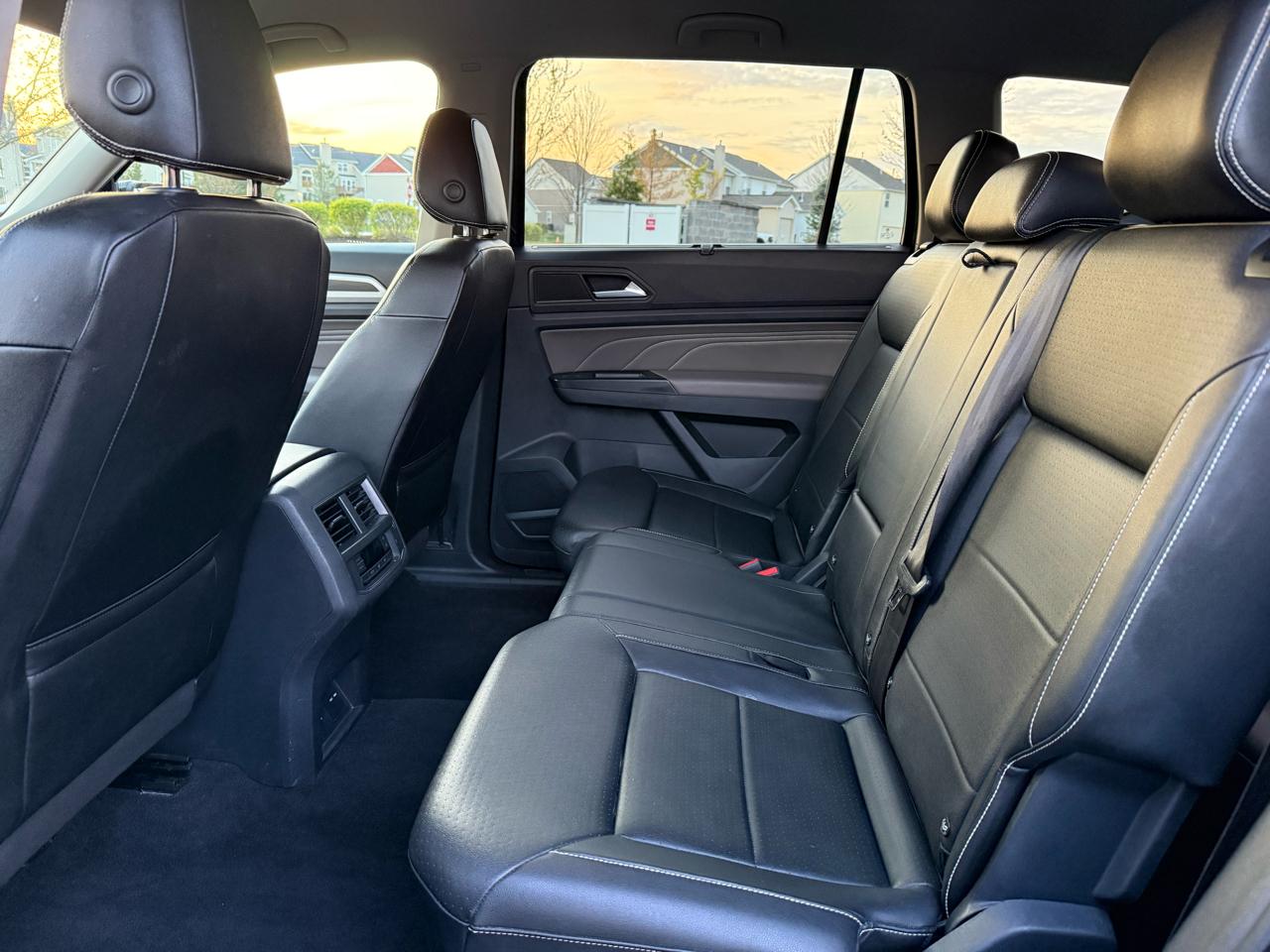 Volkswagen Atlas V6 SE w/Technology 2021