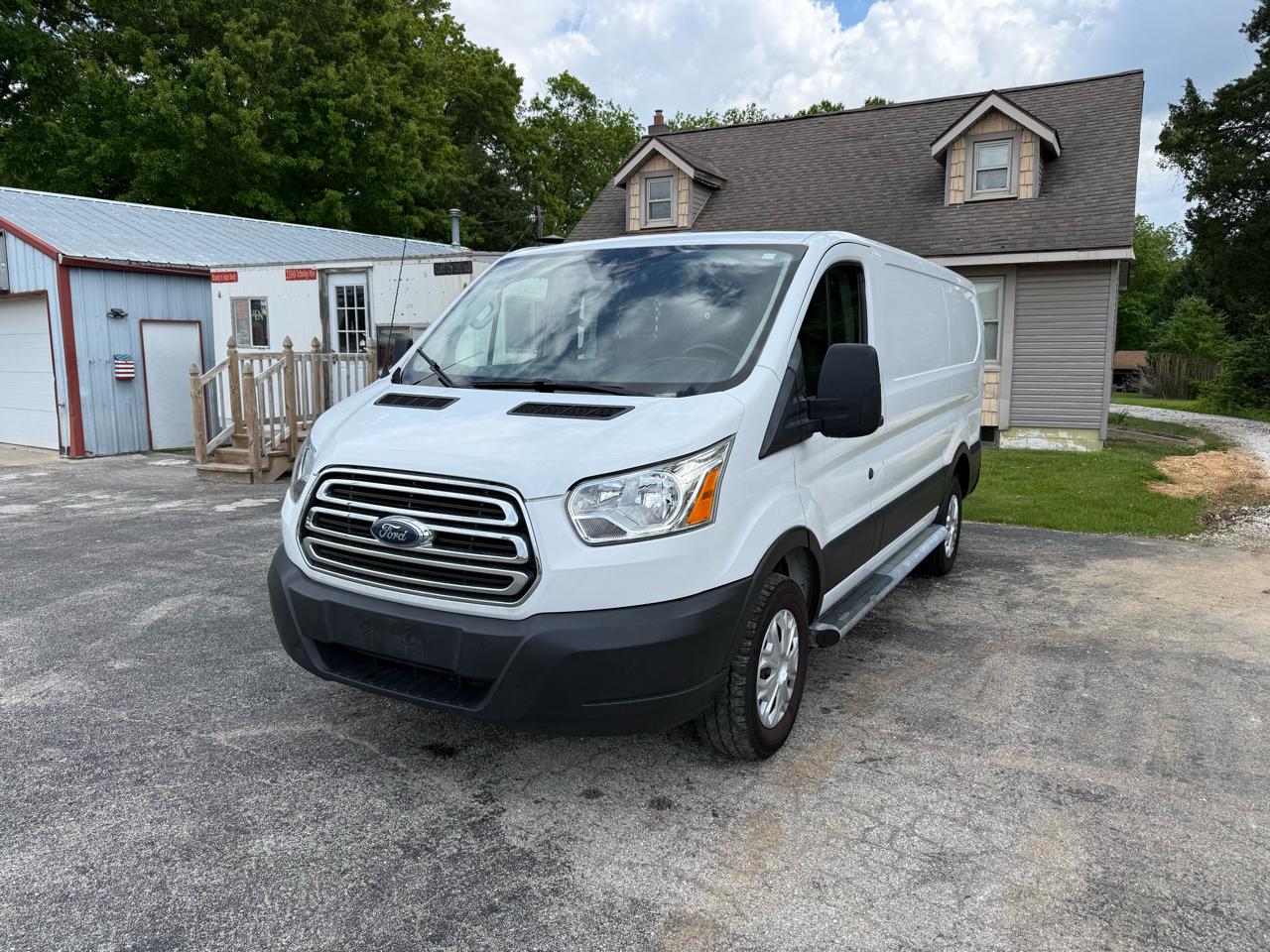 Ford Transit 250 Van Low Roof 60/40 Pass.130-in. WB 2019