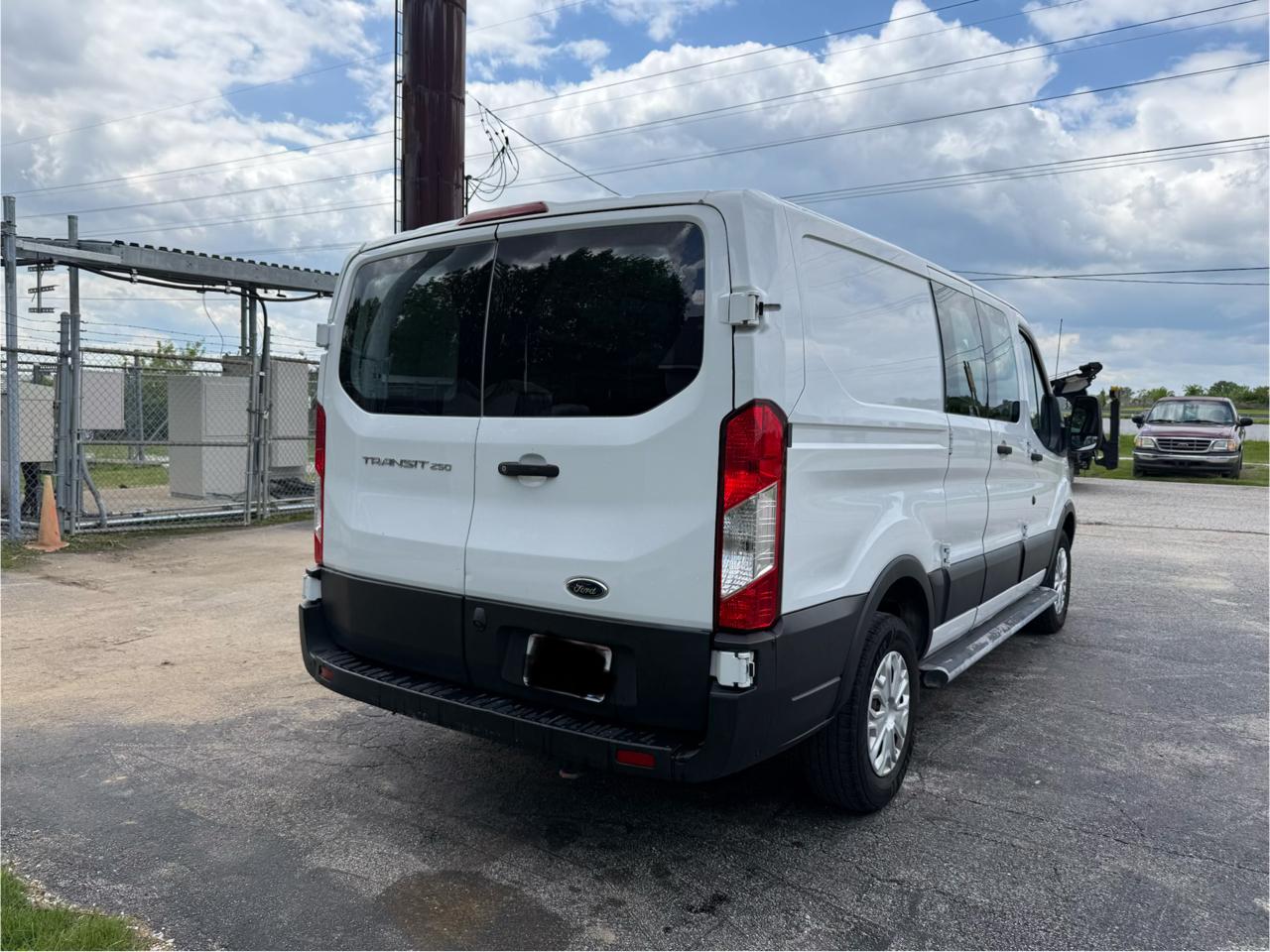 Ford Transit 250 Van Low Roof 60/40 Pass.130-in. WB 2019