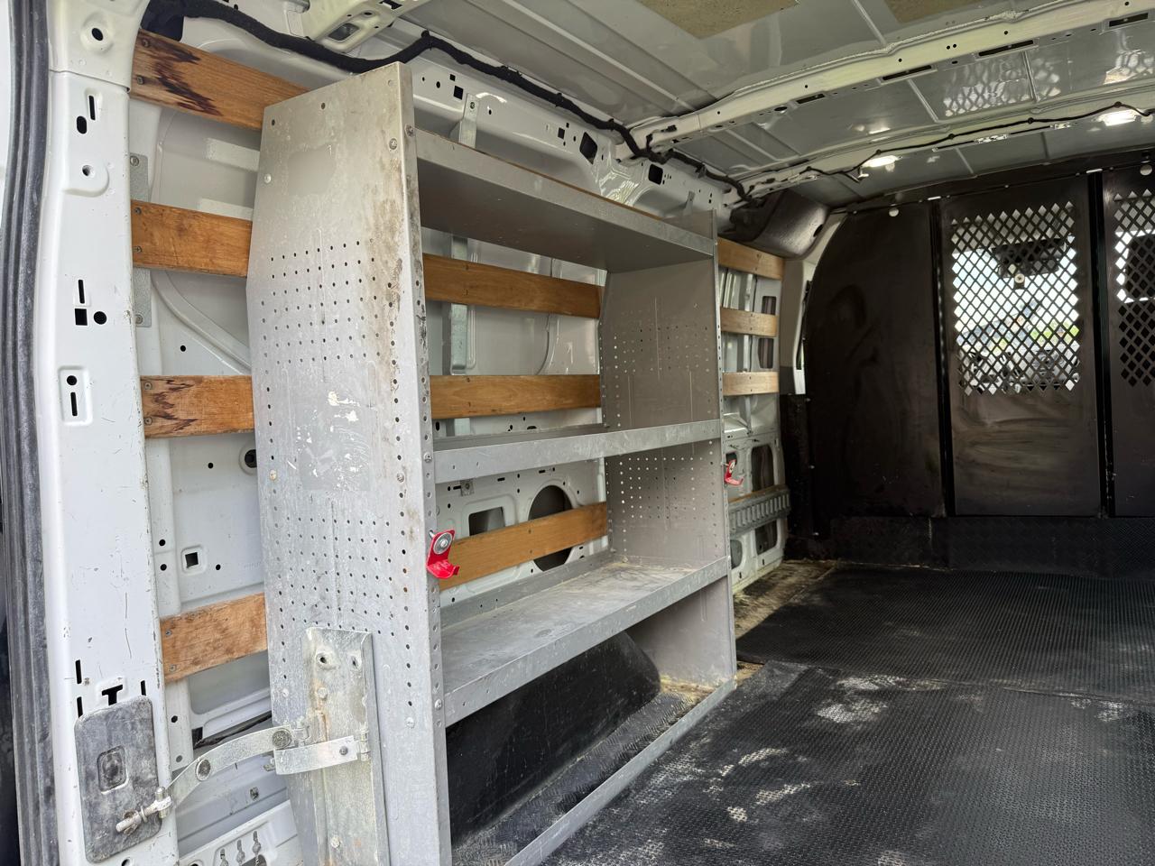 Ford Transit 250 Van Low Roof 60/40 Pass.130-in. WB 2019
