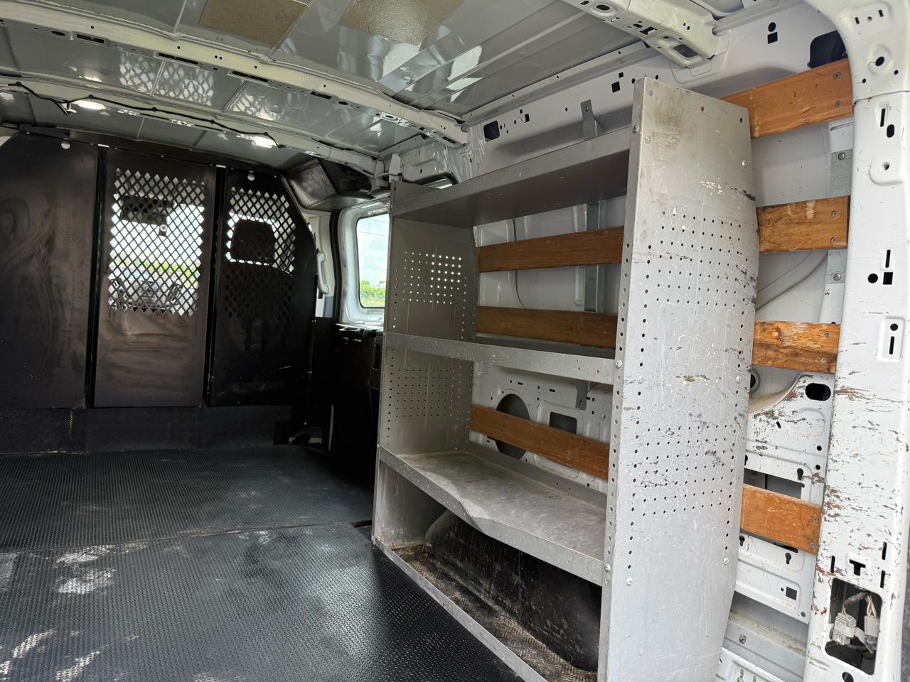 Ford Transit 250 Van Low Roof 60/40 Pass.130-in. WB 2019