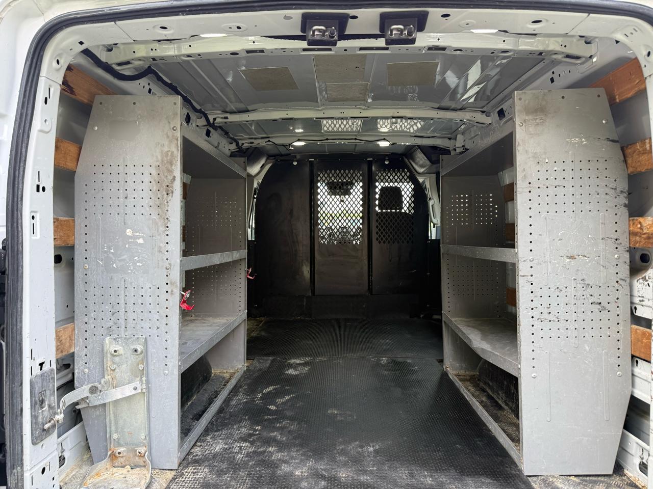 Ford Transit 250 Van Low Roof 60/40 Pass.130-in. WB 2019
