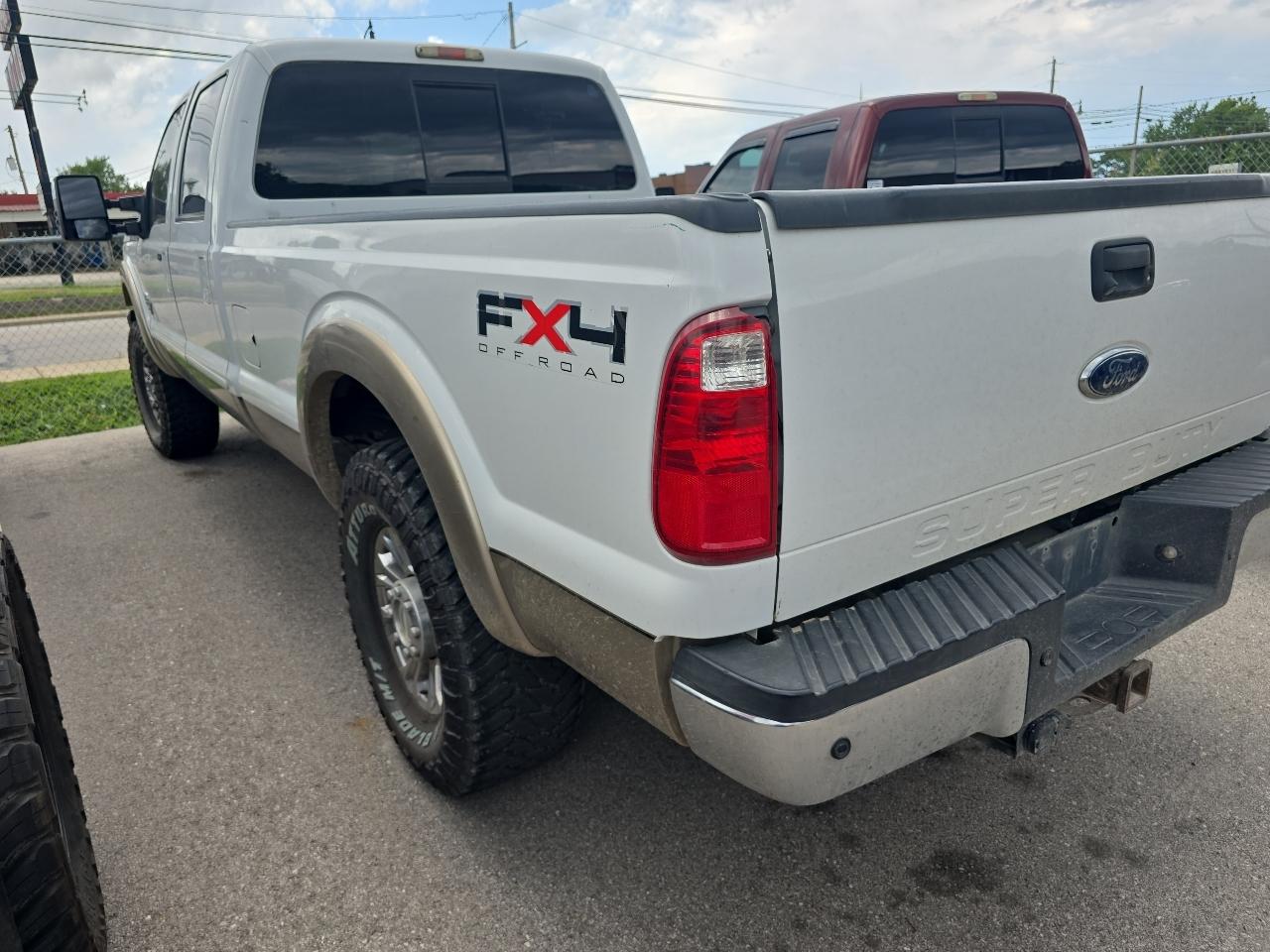 Ford F-250 SD Lariat Crew Cab Long Bed 4WD 2011