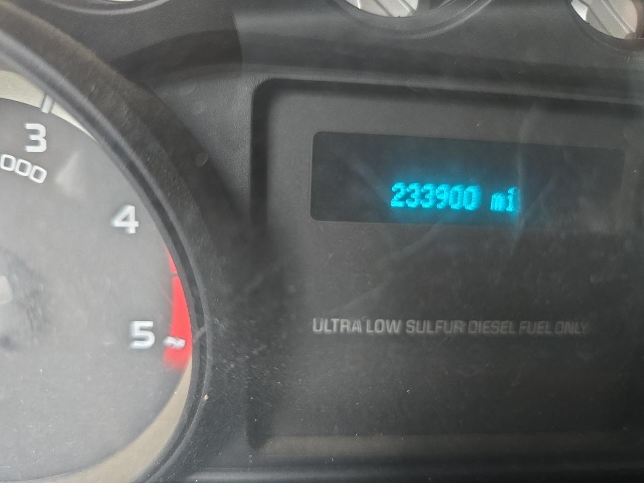 Ford F-250 SD XLT Crew Cab Long Bed 4WD 2015