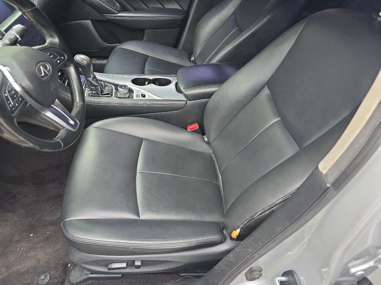 Infiniti Q50 3.0t LUXE 2020