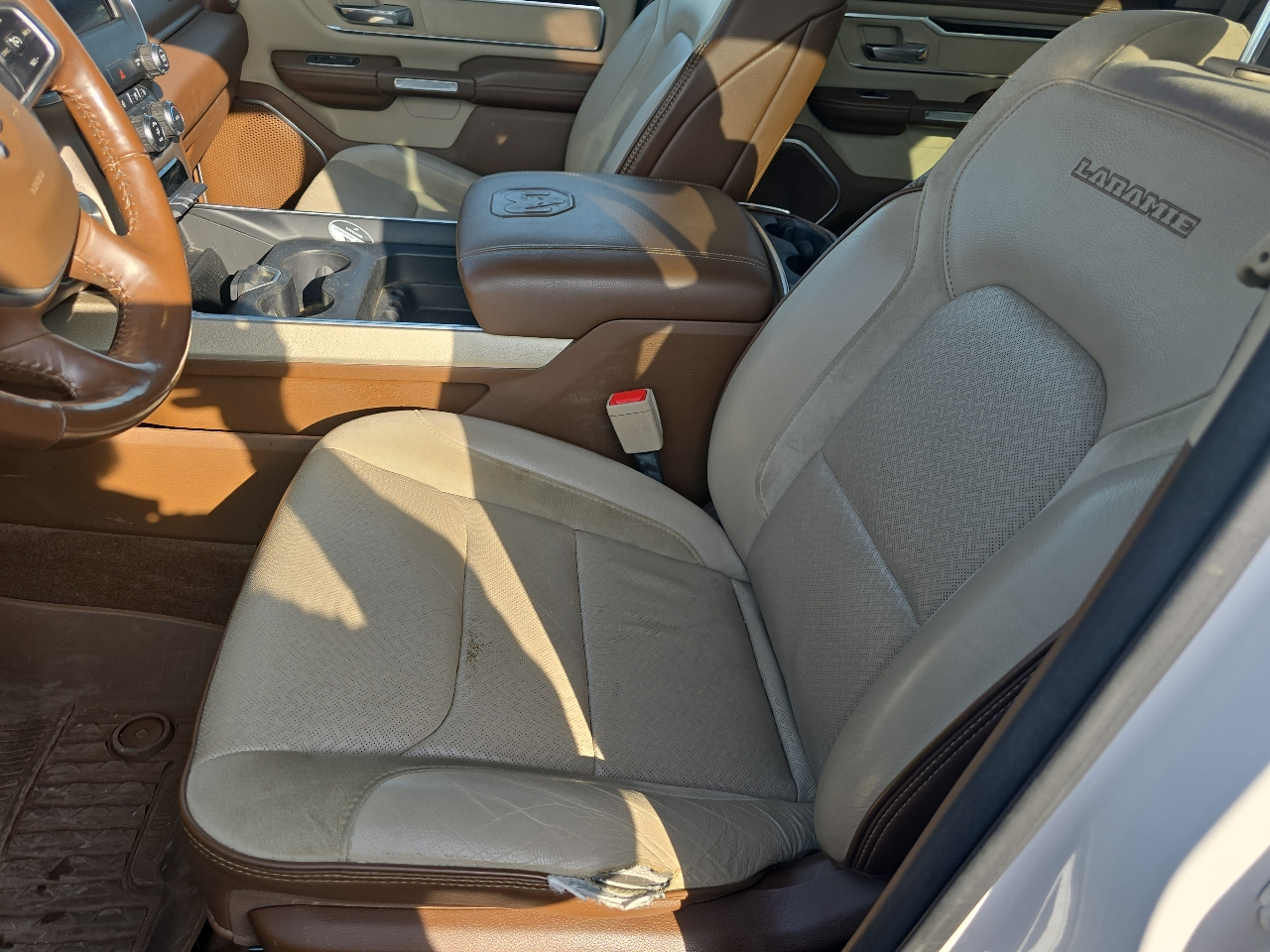 RAM 1500 Laramie Crew Cab SWB 4WD 2021