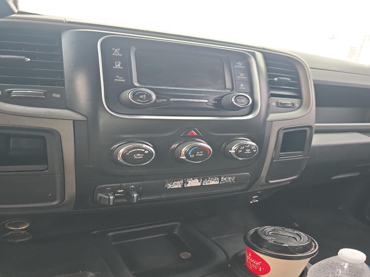RAM 3500 Tradesman Crew Cab 4WD DRW 2016