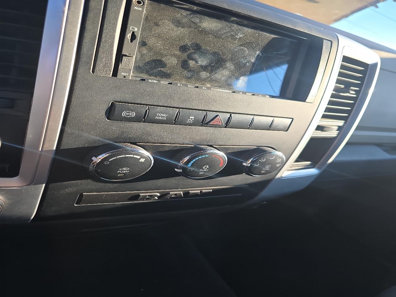 RAM 2500 SLT Crew Cab LWB 4WD 2012