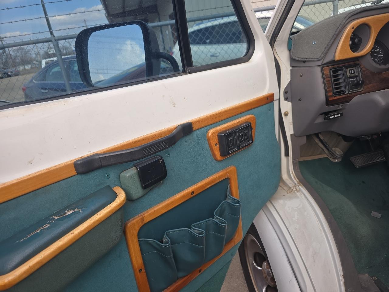 Dodge Ram Van 2500 1997