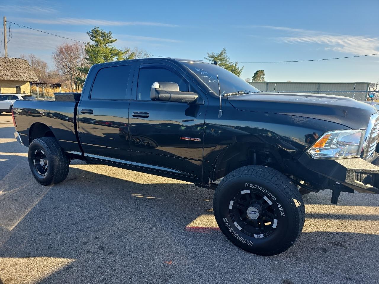 RAM 2500 SLT Crew Cab SWB 4WD 2017