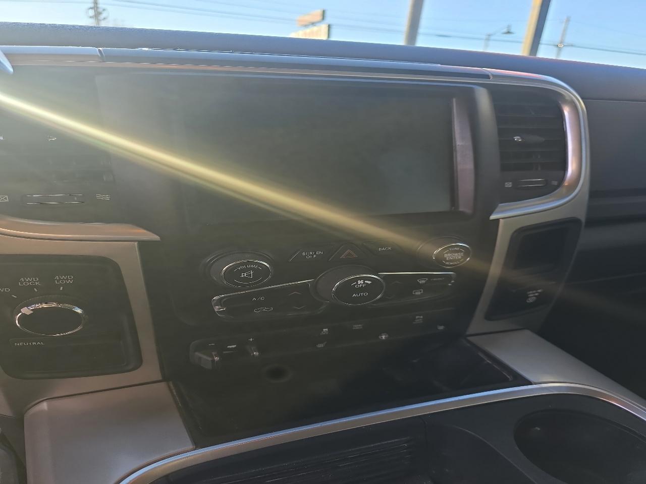 RAM 2500 SLT Crew Cab SWB 4WD 2017