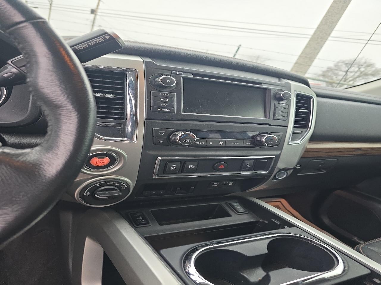 Nissan Titan XD PRO-4X Crew Cab 4WD Diesel 2019