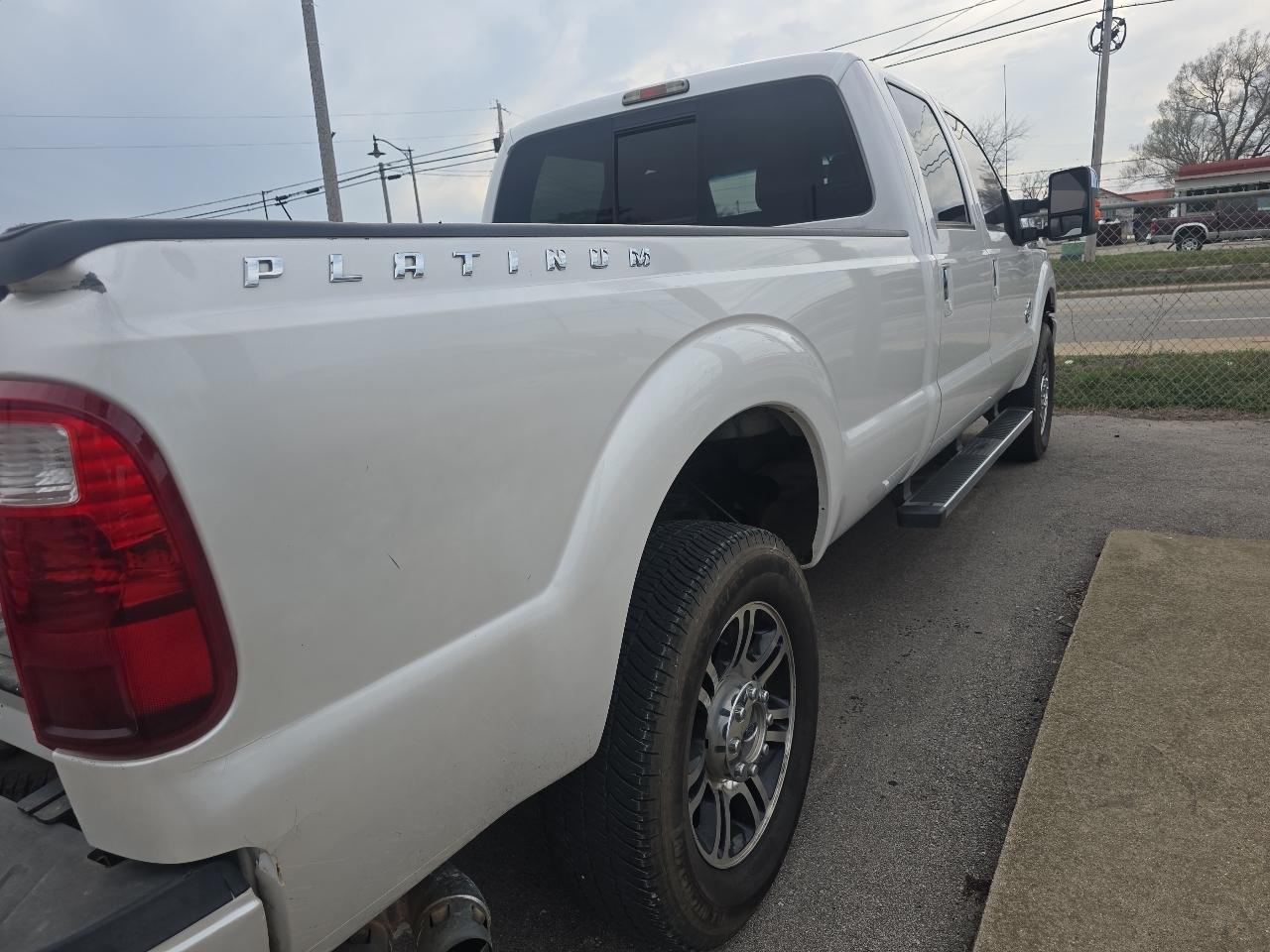 Ford F-350 SD Platinum Crew Cab Long Box 4WD 2015