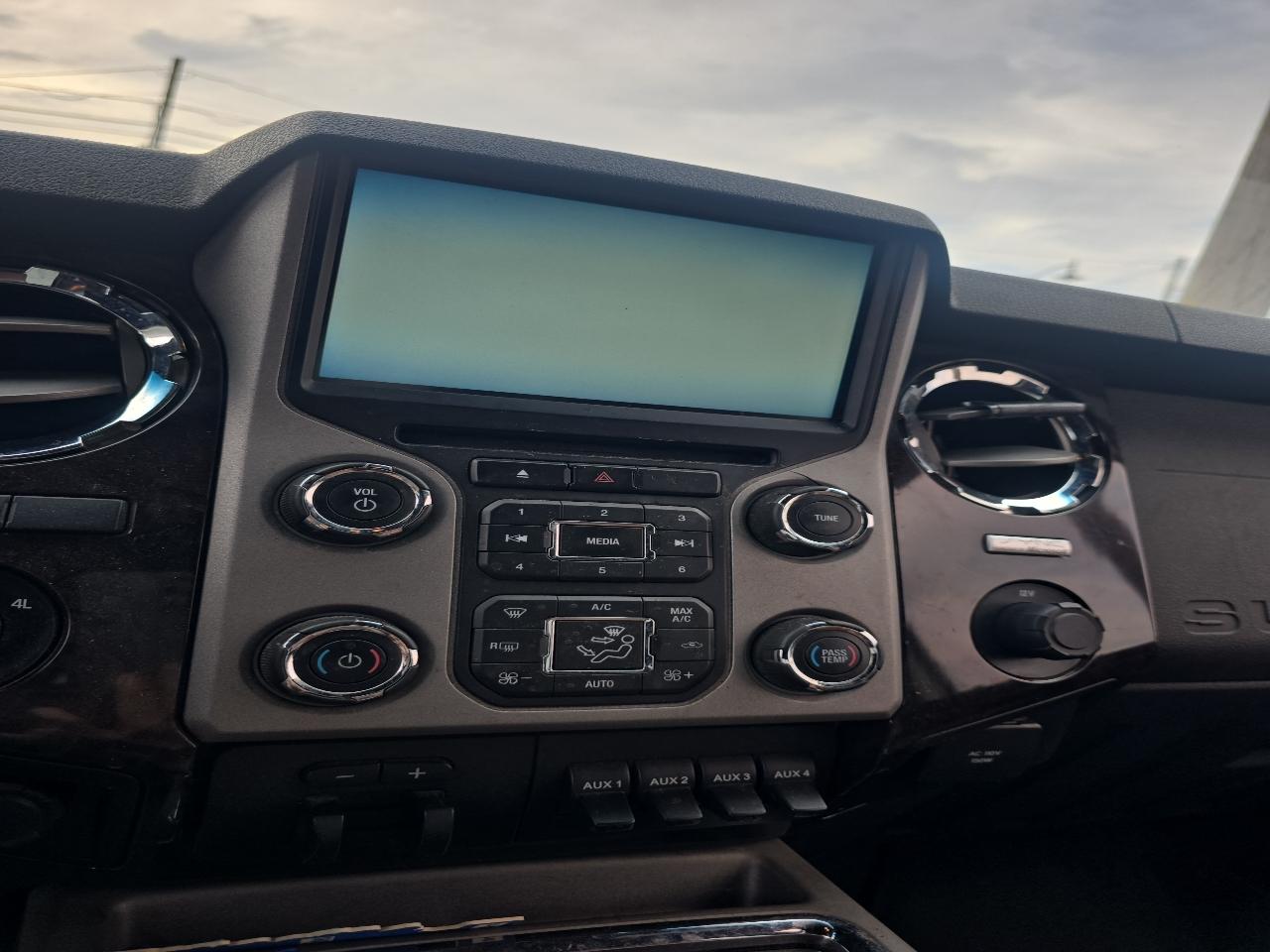 Ford F-350 SD Platinum Crew Cab Long Box 4WD 2015