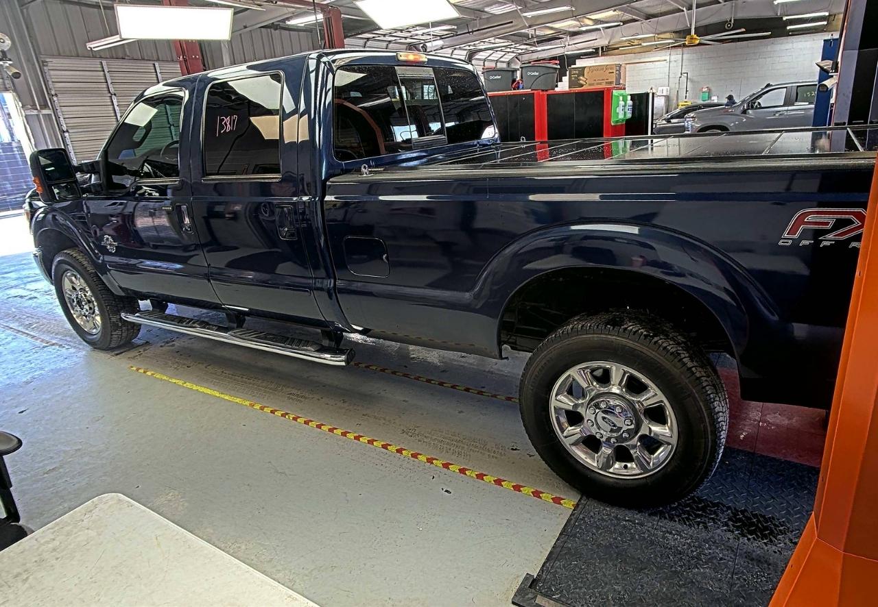 Ford F-350 SD Lariat Crew Cab 4WD 2016