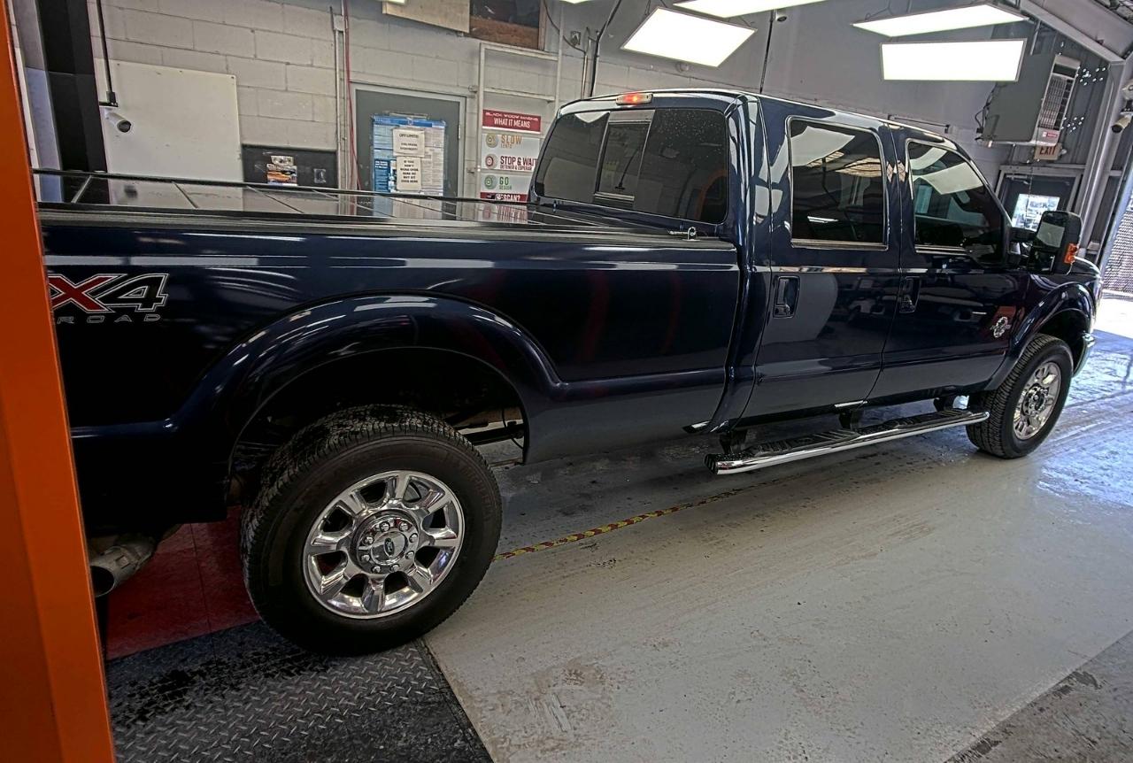 Ford F-350 SD Lariat Crew Cab 4WD 2016