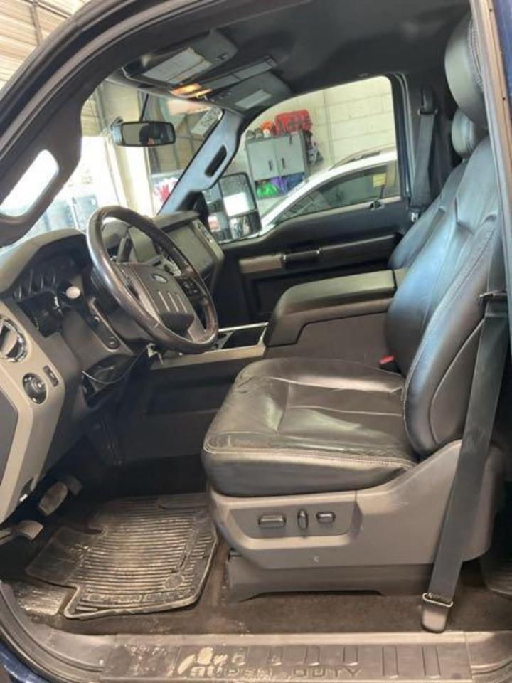 Ford F-350 SD Lariat Crew Cab 4WD 2016