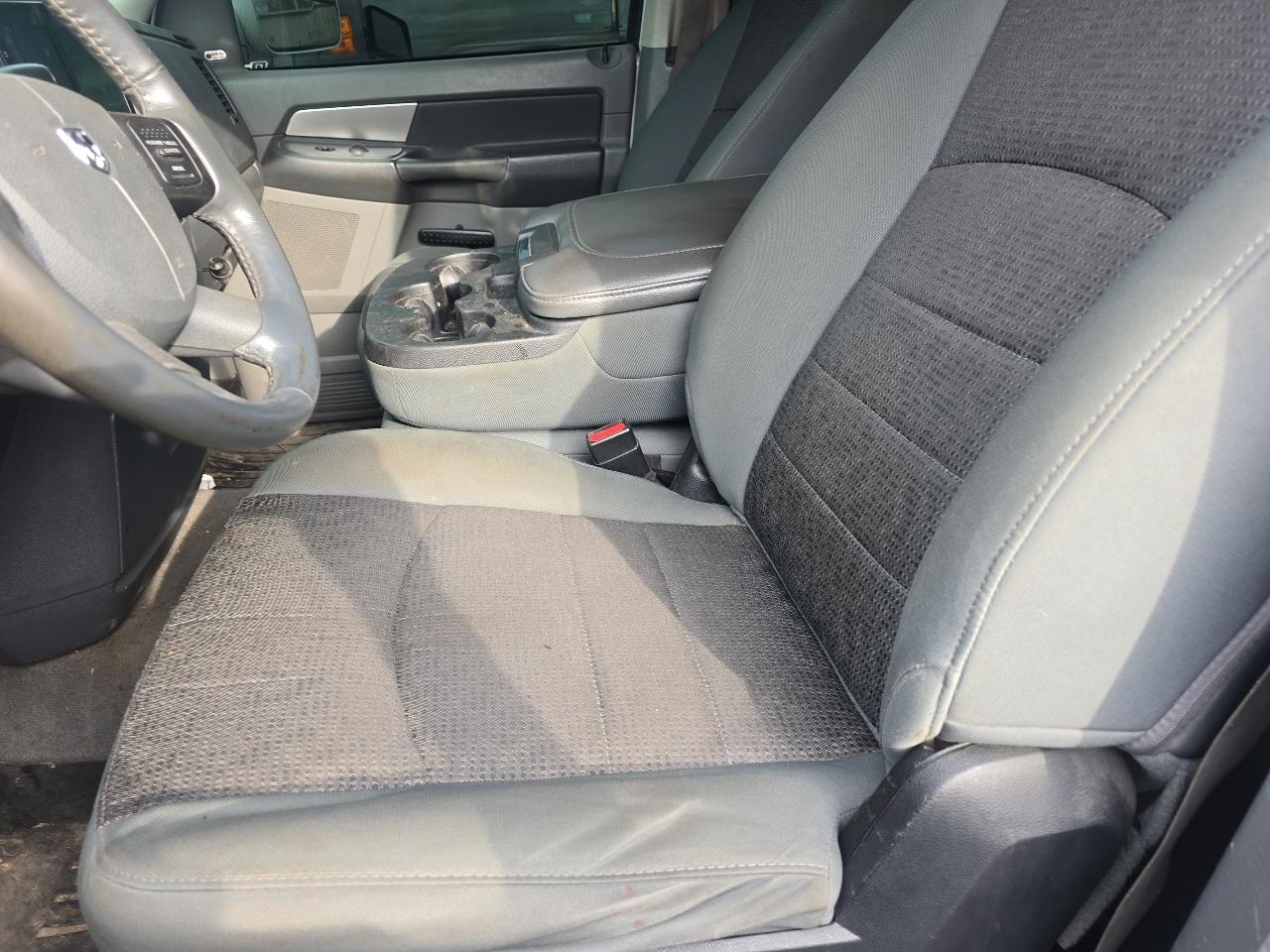 Dodge Ram 2500 SLT Quad Cab Short Bed 4WD 2009