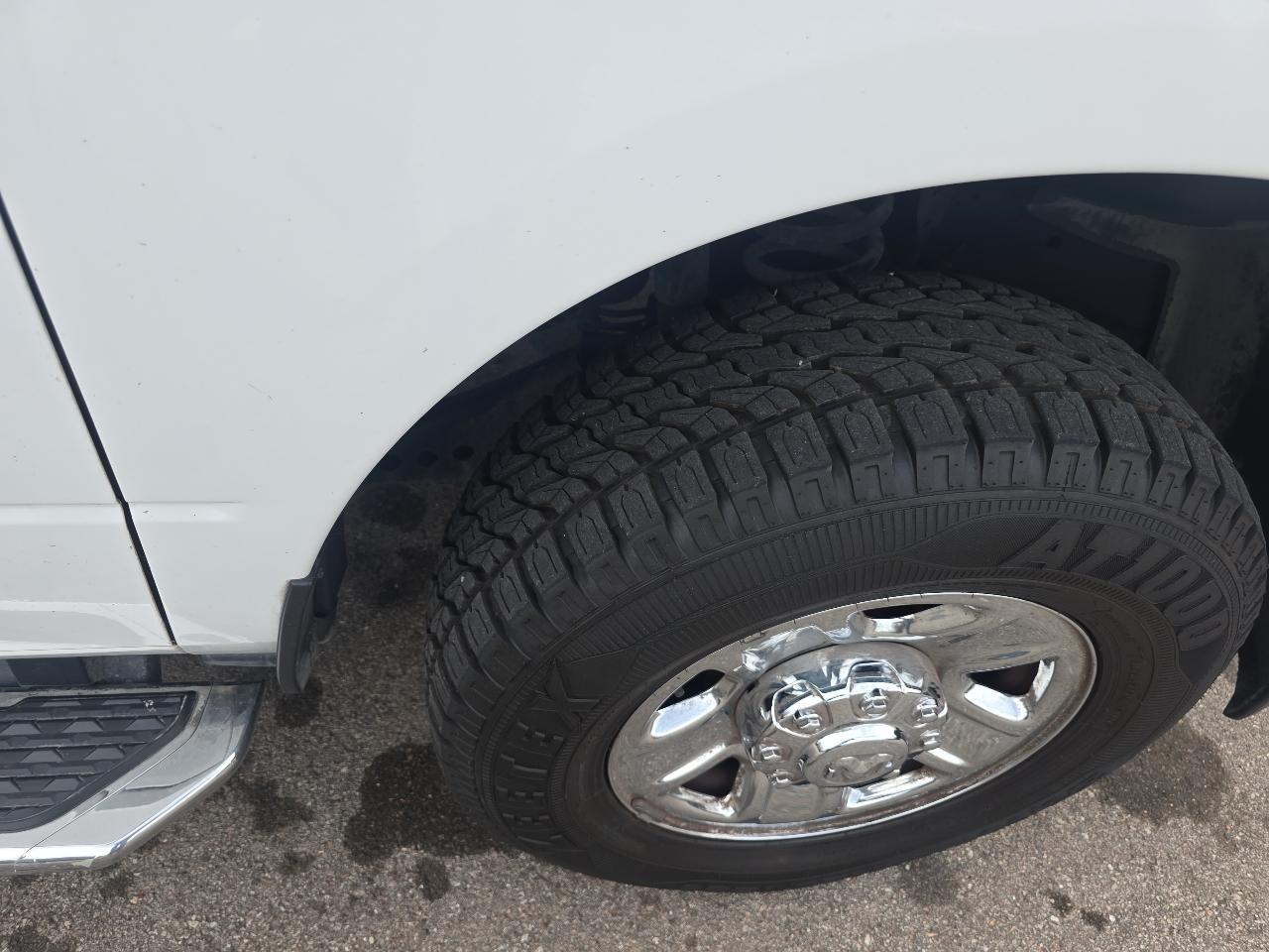 RAM 2500 Tradesman Crew Cab SWB 4WD 2022