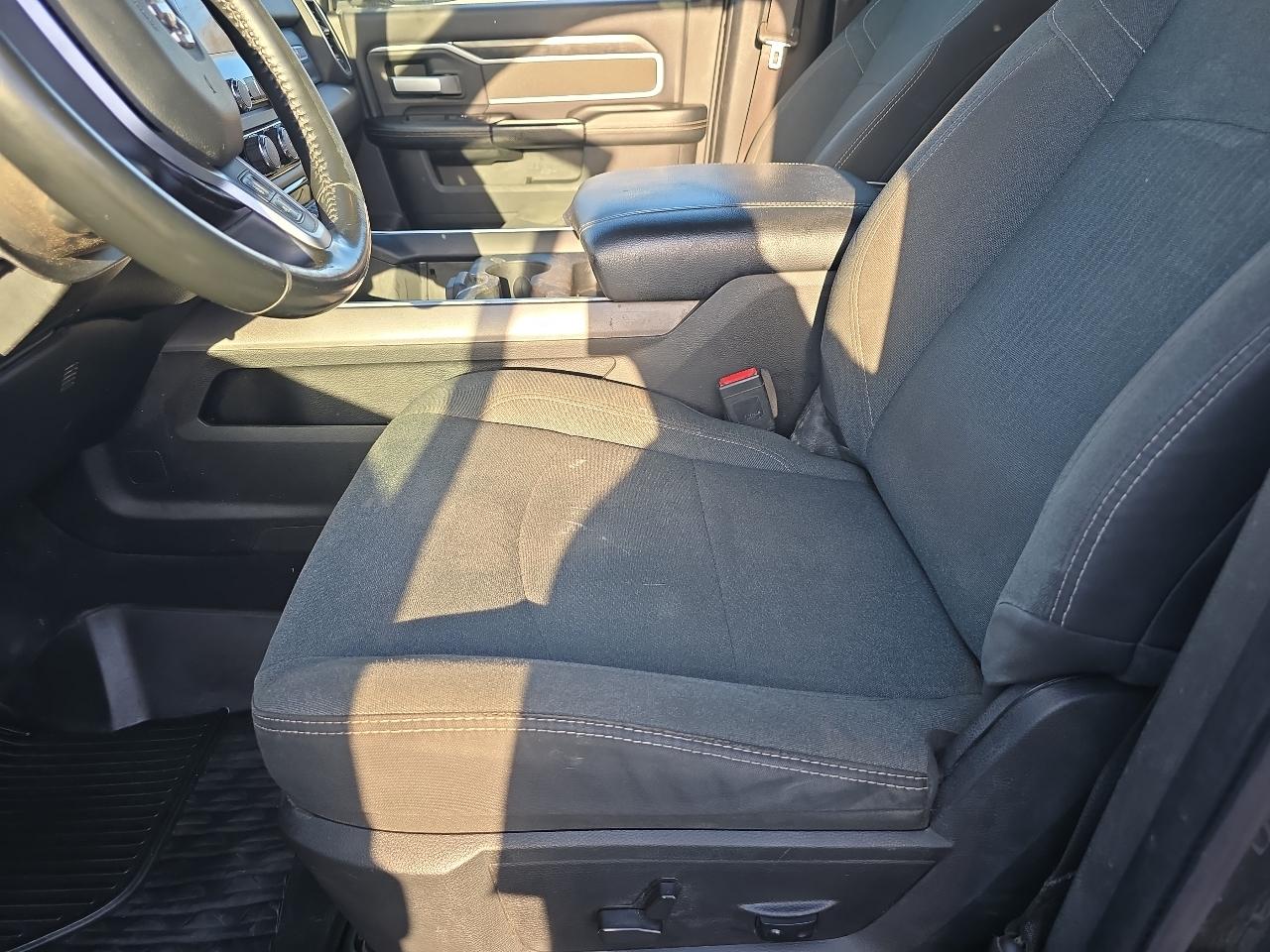 RAM 2500 Lone Star 4x4 Crew Cab 6'4" Box 2021