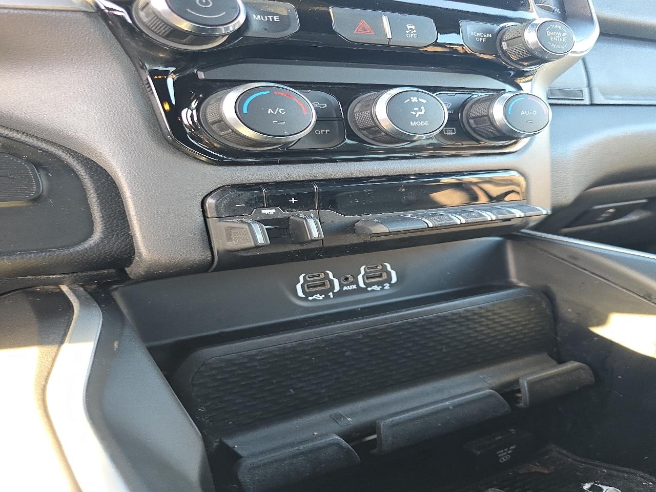 RAM 2500 Lone Star 4x4 Crew Cab 6'4" Box 2021