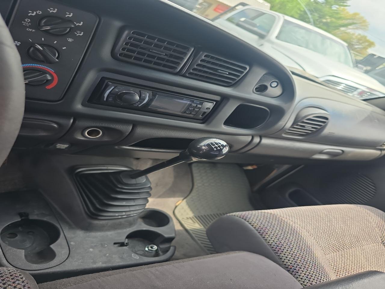 Dodge Ram 3500 Quad Cab Long Bed 2WD 2001