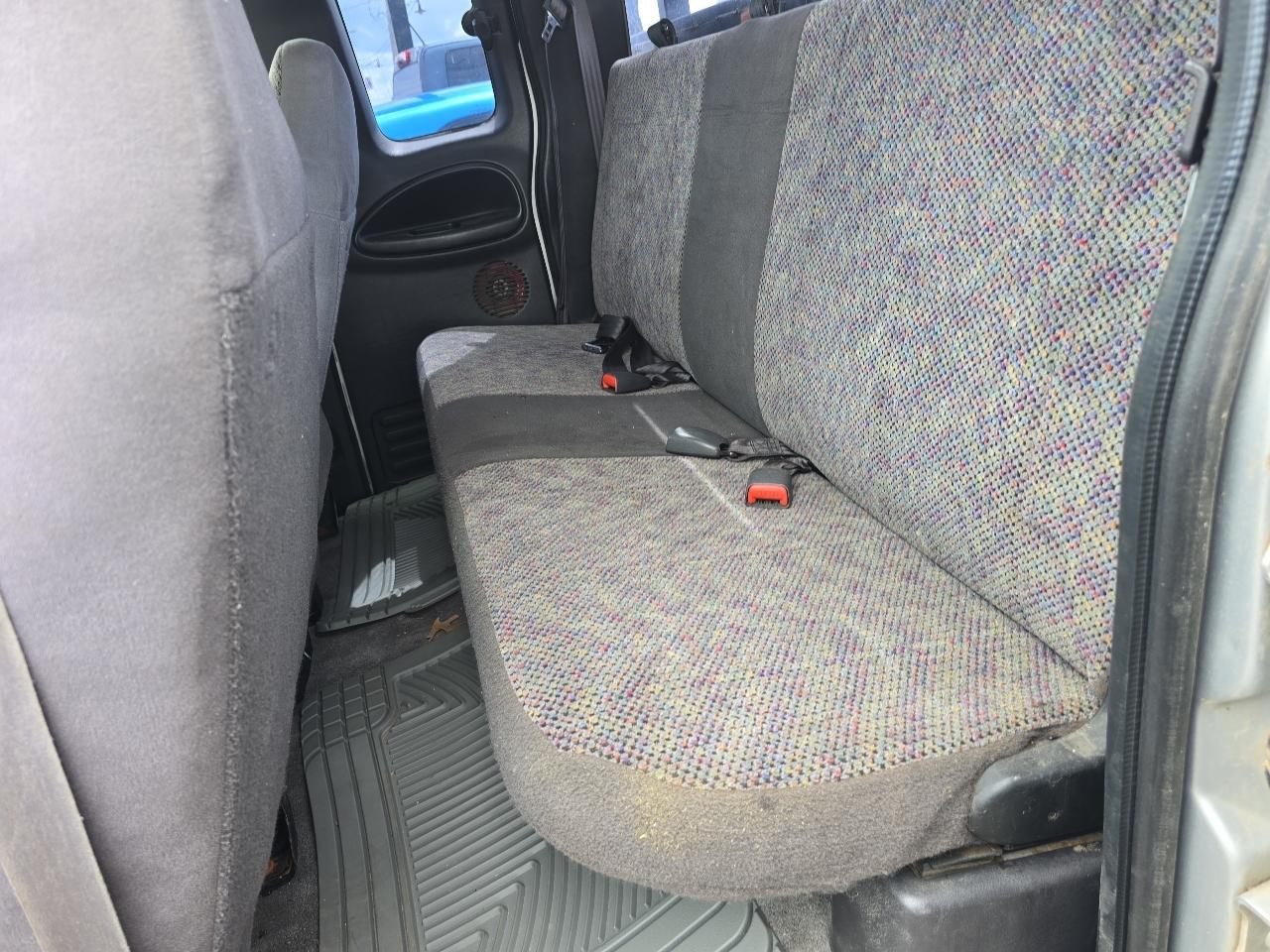 Dodge Ram 3500 Quad Cab Long Bed 2WD 2001