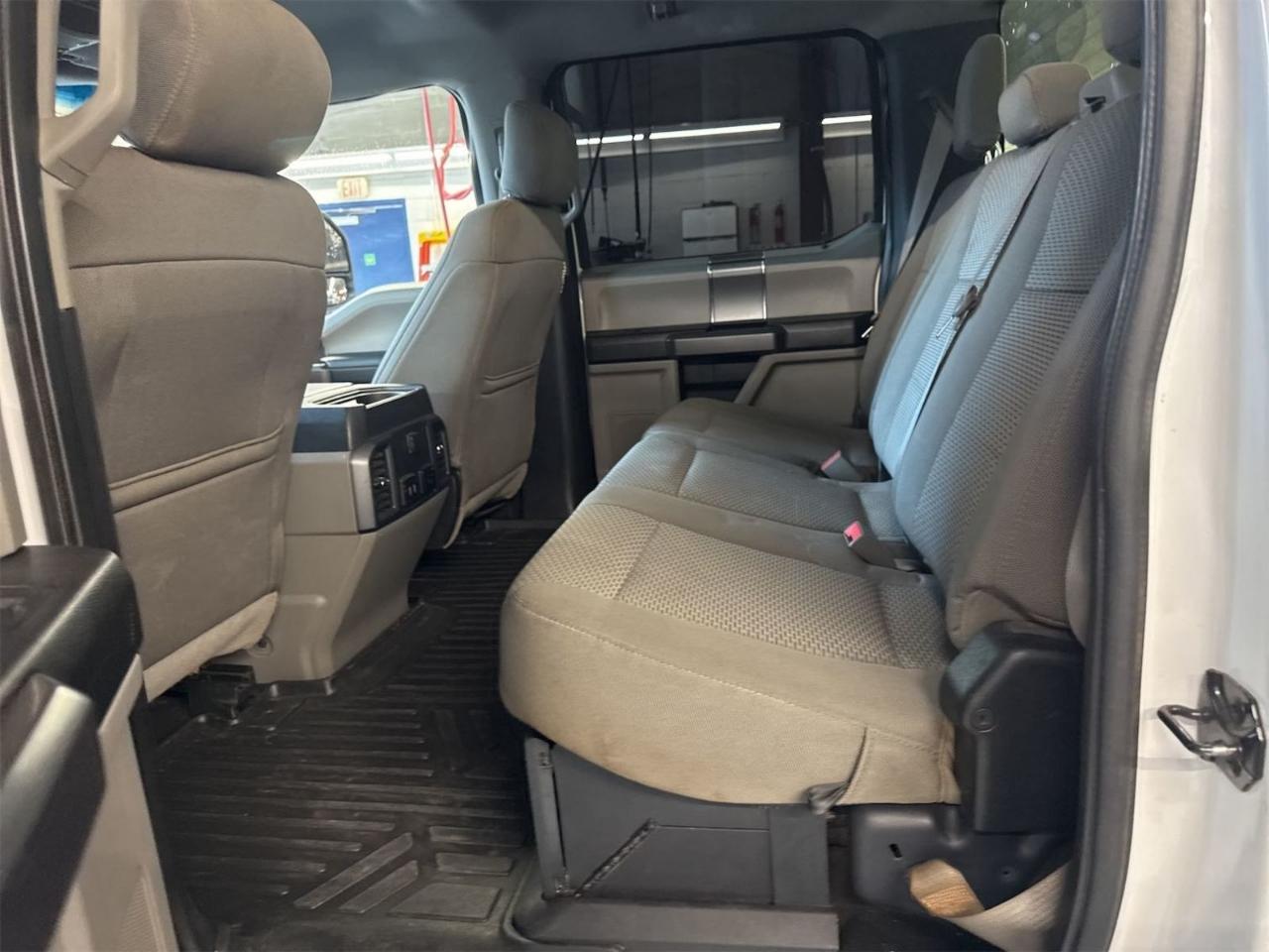 Ford F-250 SD XLT Crew Cab 4WD 2019