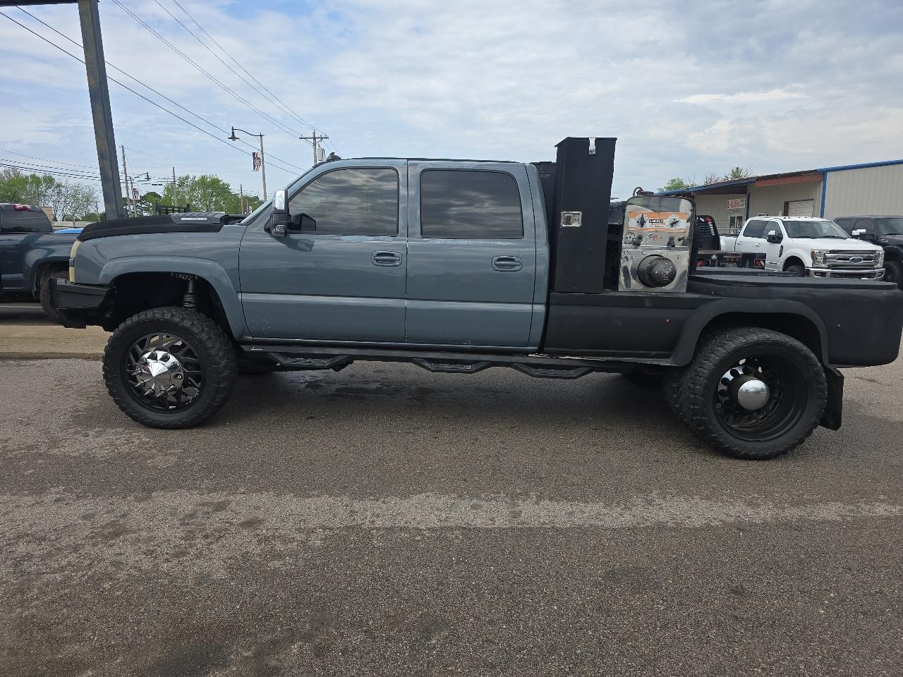 Chevrolet Silverado 3500 Work Truck Crew Cab 4WD DRW 2006