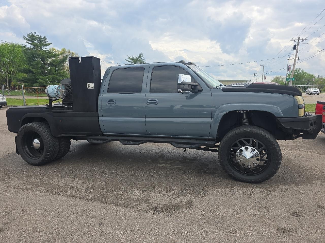 Chevrolet Silverado 3500 Work Truck Crew Cab 4WD DRW 2006