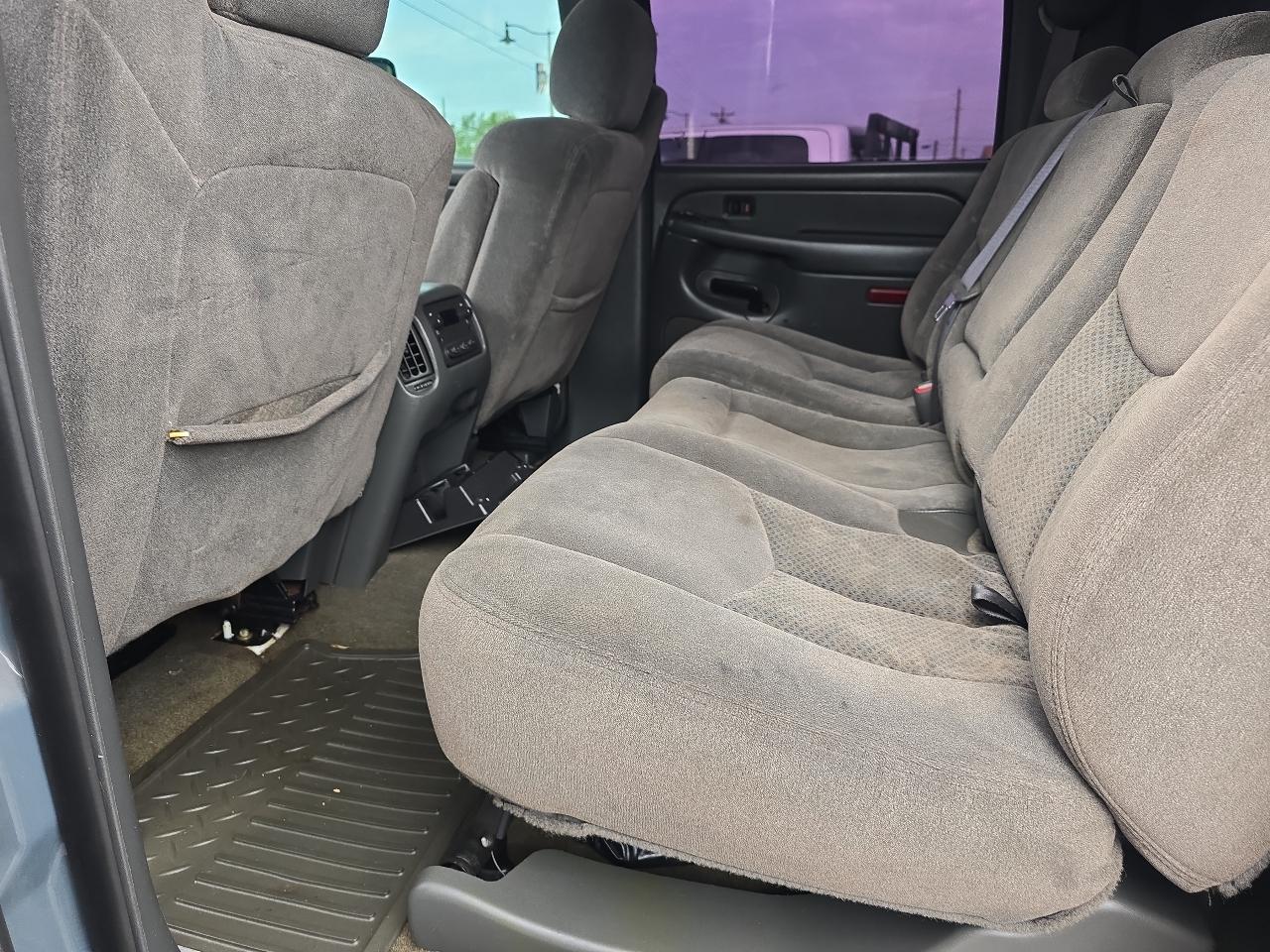 Chevrolet Silverado 3500 Work Truck Crew Cab 4WD DRW 2006