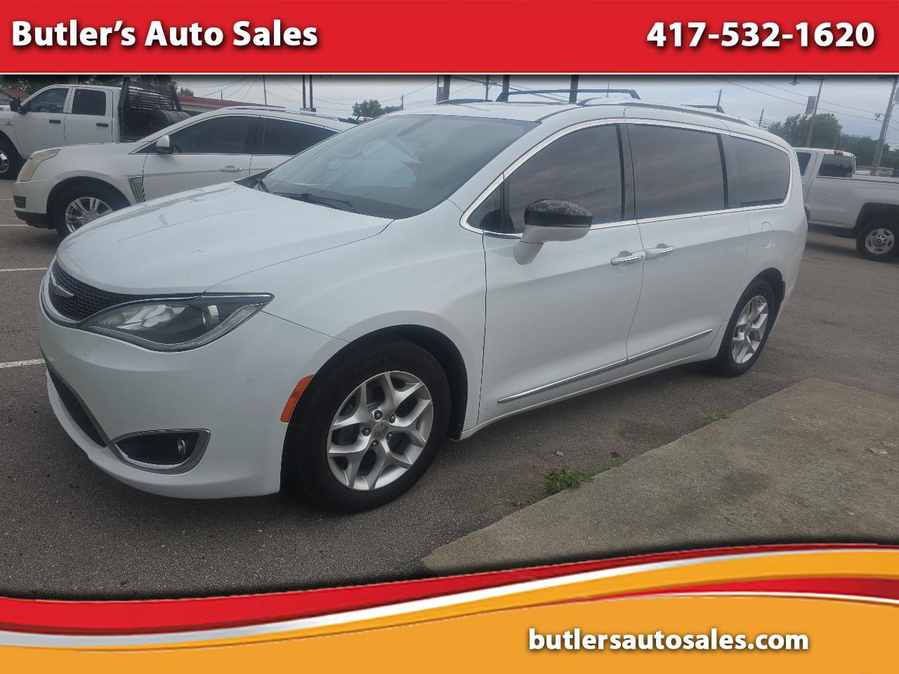 2020 Chrysler Pacifica Limited's photo