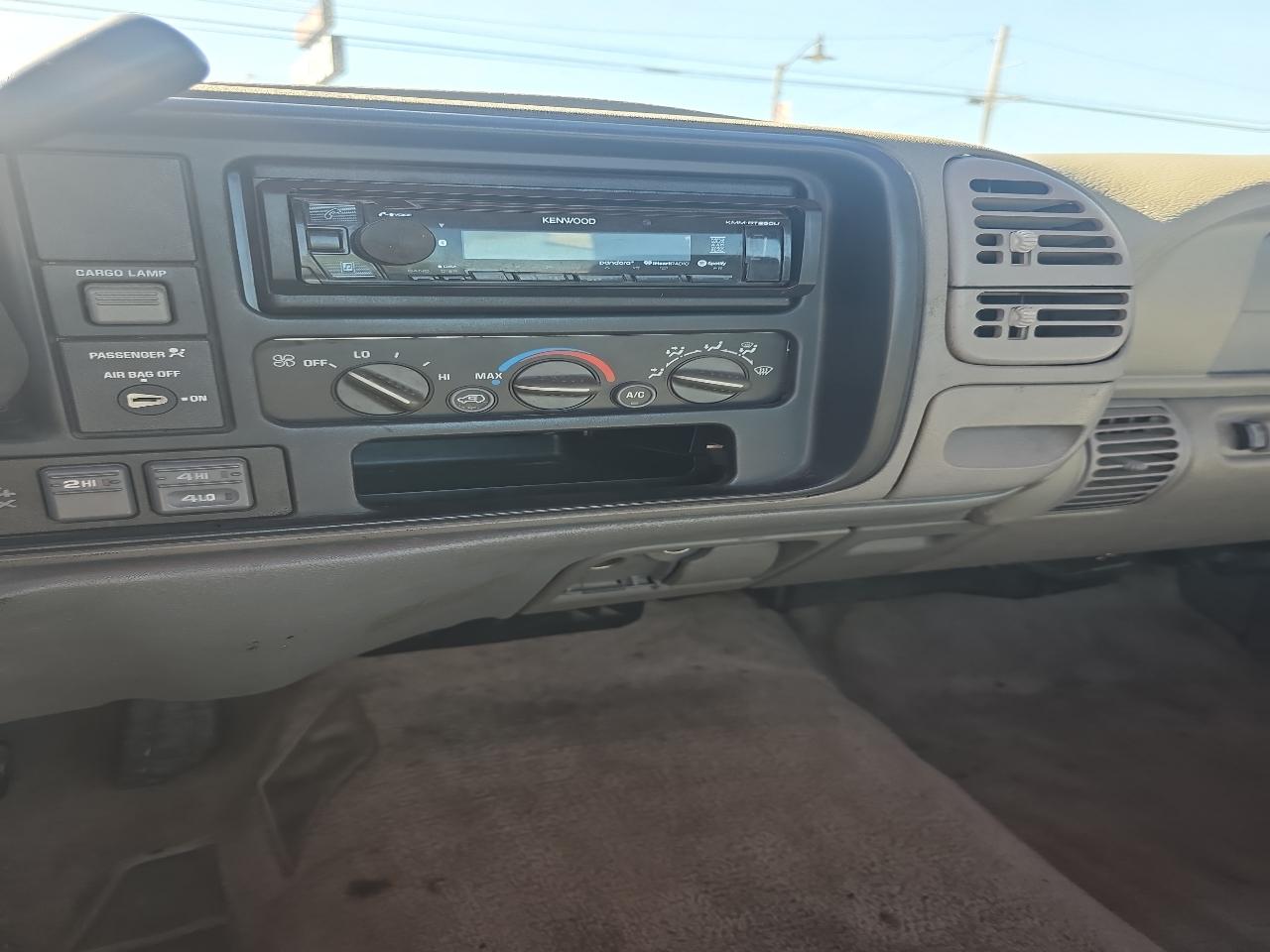 Chevrolet C/K 1500 Reg. Cab W/T 6.5-ft. Bed 4WD 1997