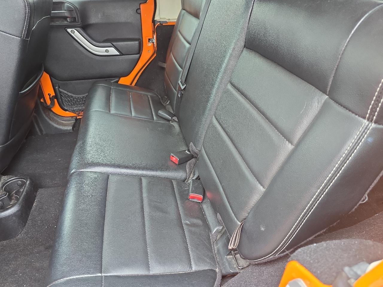 Jeep Wrangler Unlimited Sahara 4WD 2012