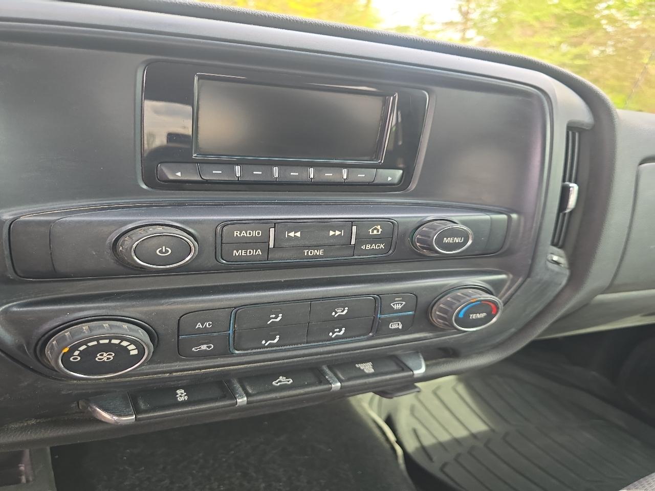 Chevrolet Silverado 2500HD Work Truck Crew Cab 4WD 2015