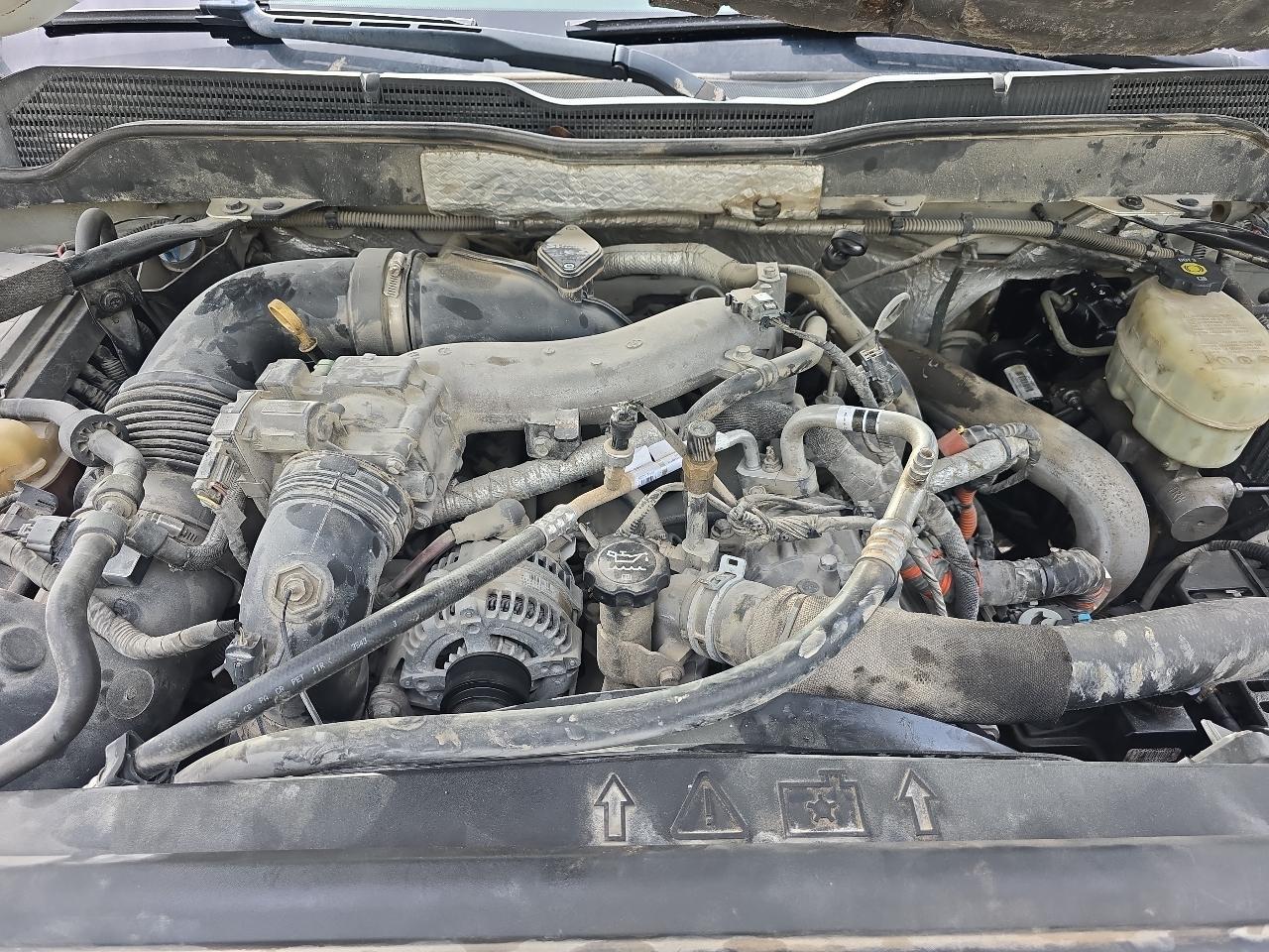 Chevrolet Silverado 2500HD Work Truck Crew Cab 4WD 2015