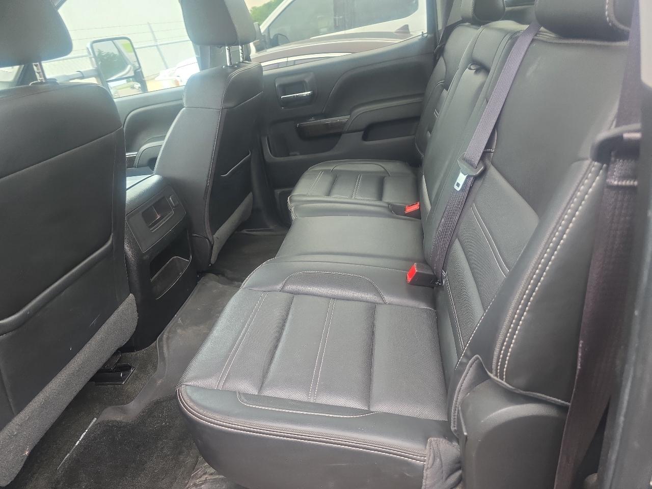 GMC Sierra 3500HD Denali Crew Cab 4WD 2016