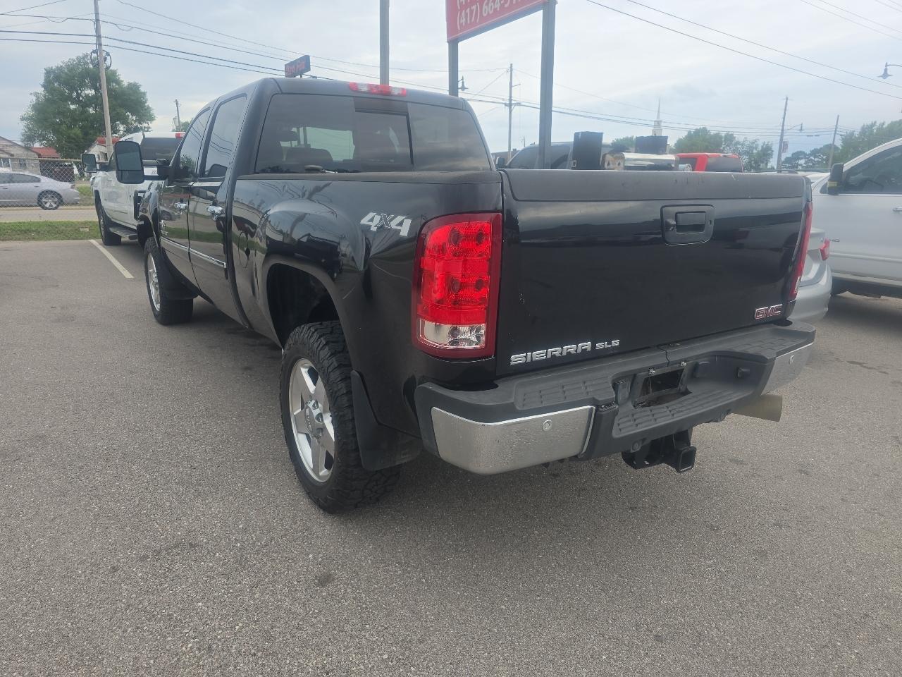 GMC Sierra 2500HD SLE Crew Cab 4WD 2013