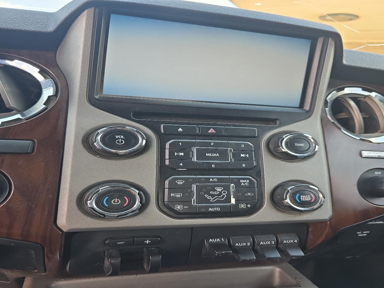 Ford F-350 SD Lariat Crew Cab 4WD DRW 2013