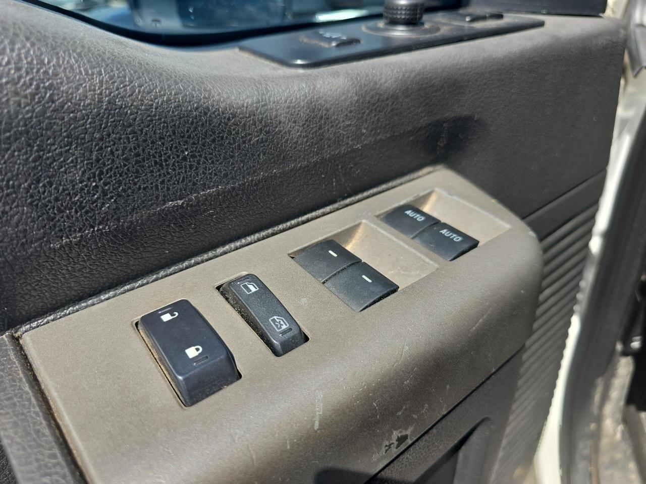 Ford F-350 SD Lariat Crew Cab 4WD DRW 2013