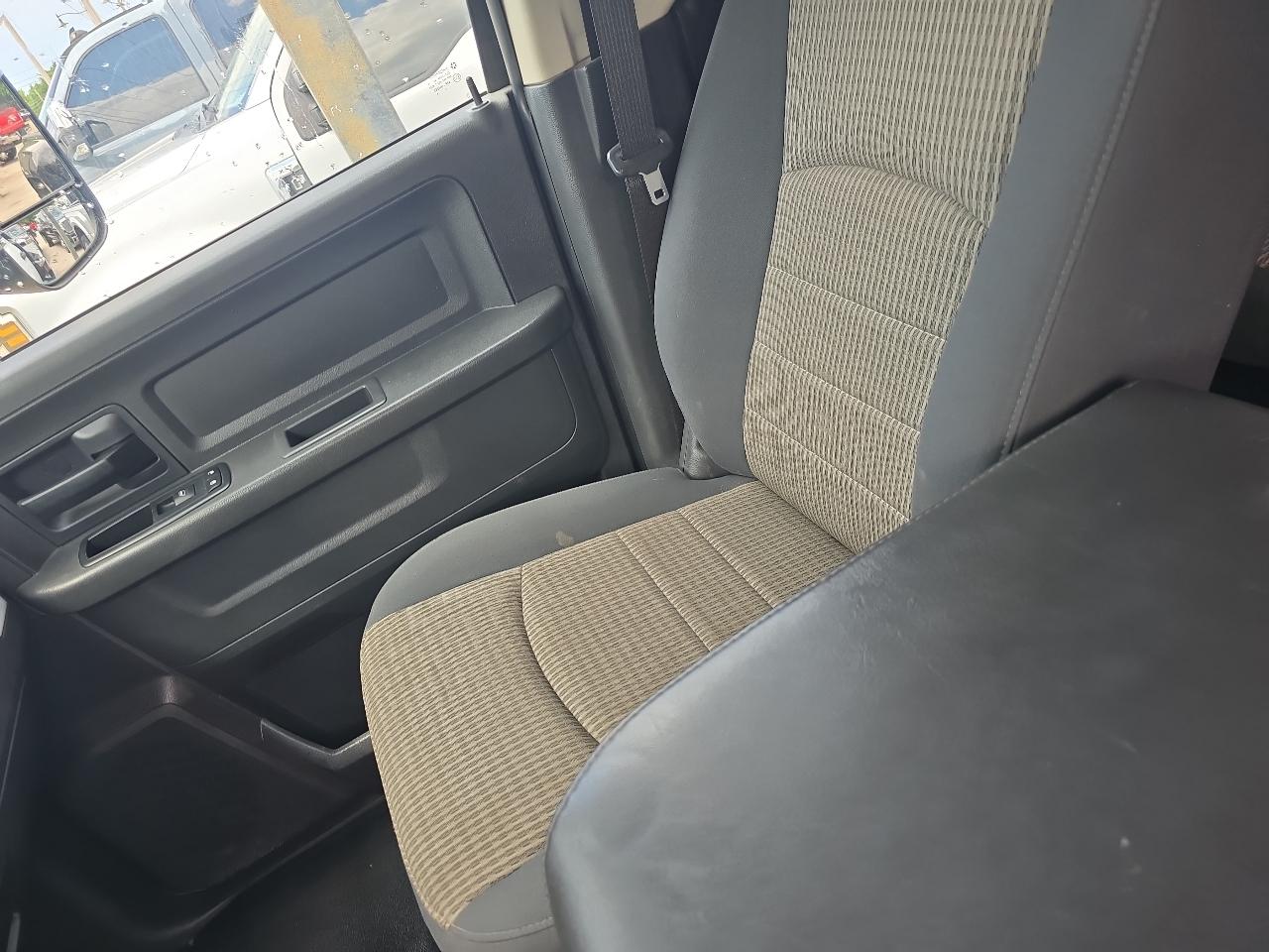 Dodge Ram 5500 Crew Cab 4WD 2012
