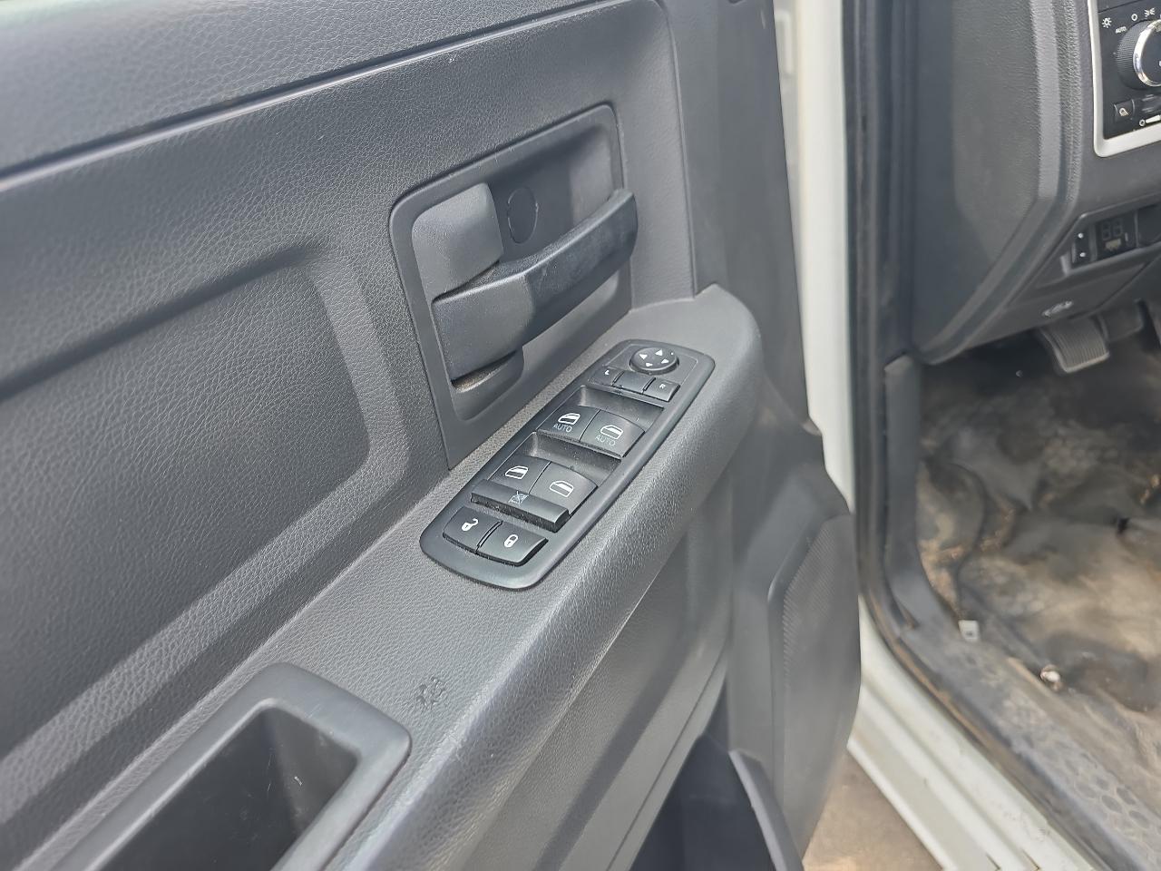 Dodge Ram 5500 Crew Cab 4WD 2012
