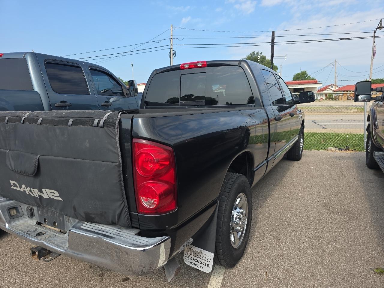 Dodge Ram 2500 Laramie Mega Cab 2WD 2007