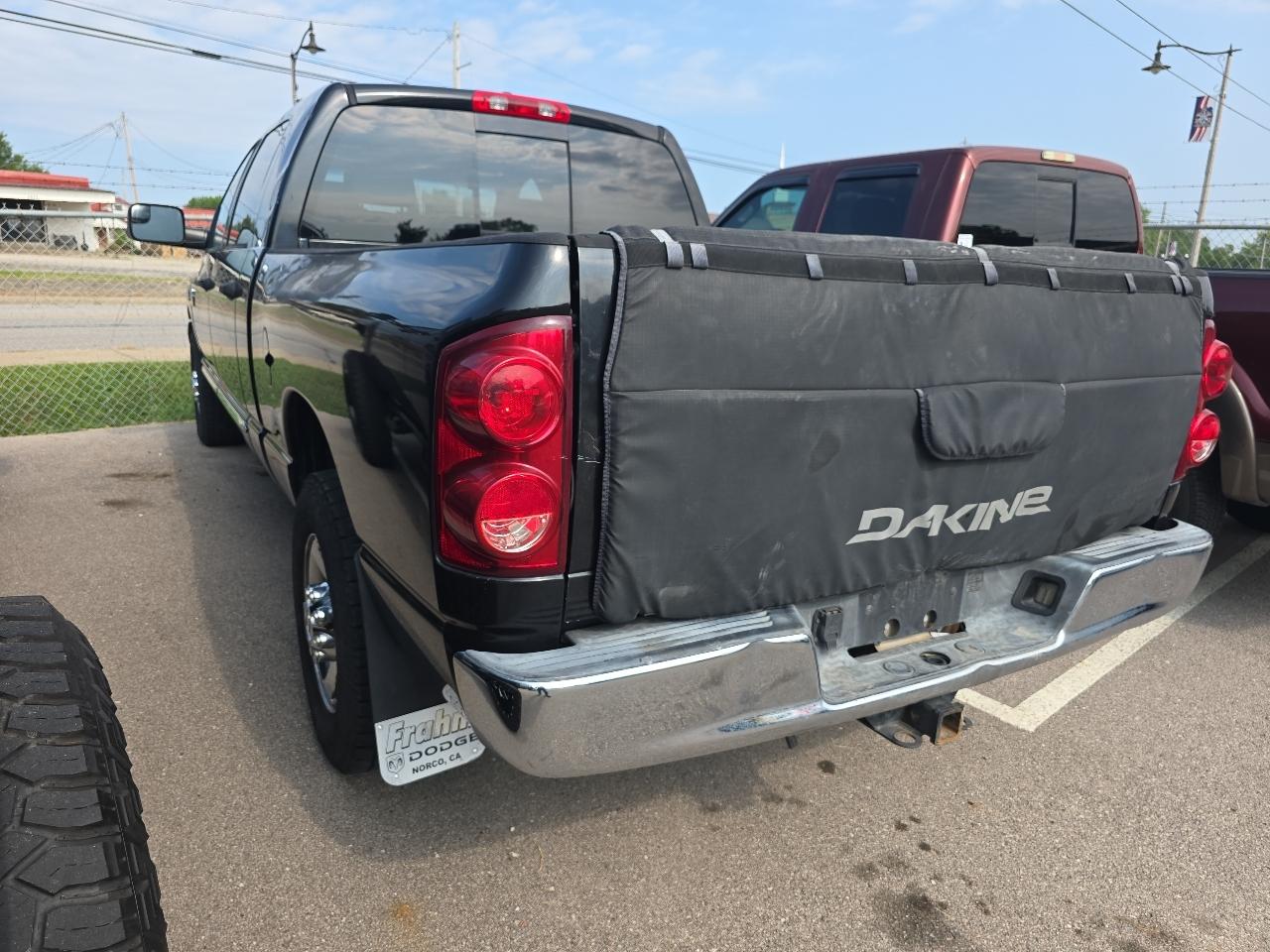 Dodge Ram 2500 Laramie Mega Cab 2WD 2007