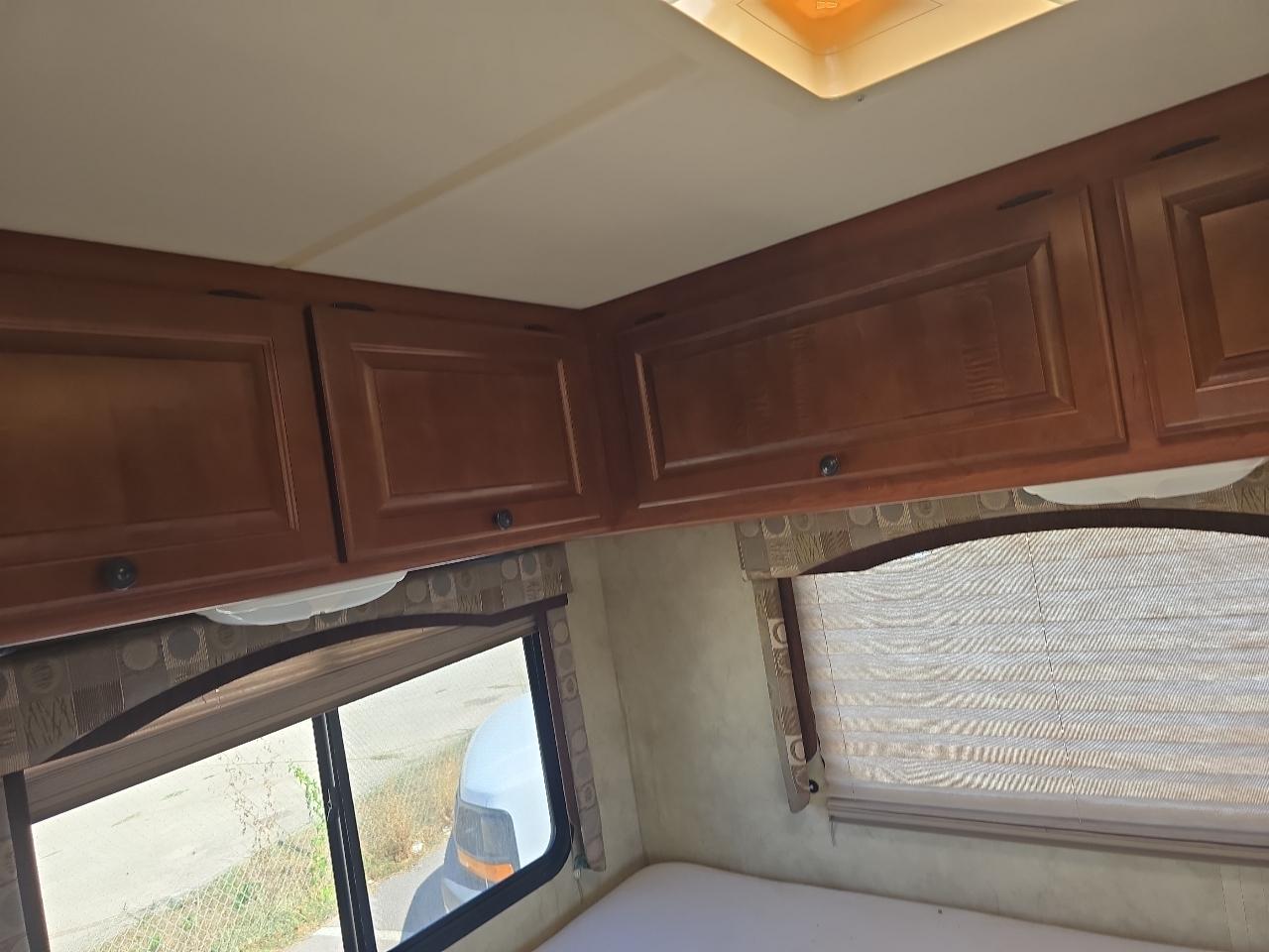 Ford Econoline E450 2011
