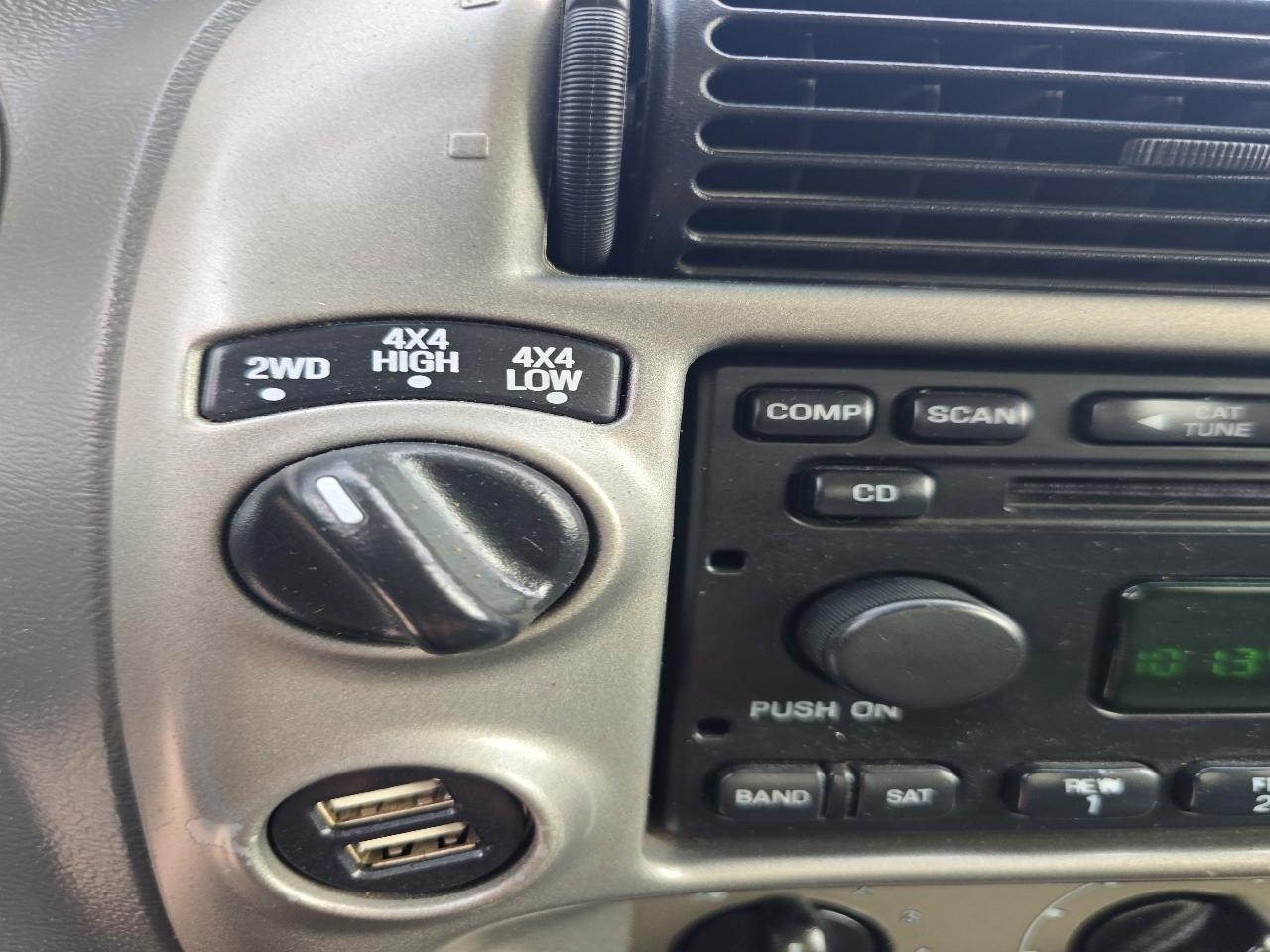 Ford Explorer Sport Trac Adrenalin 4WD 2005