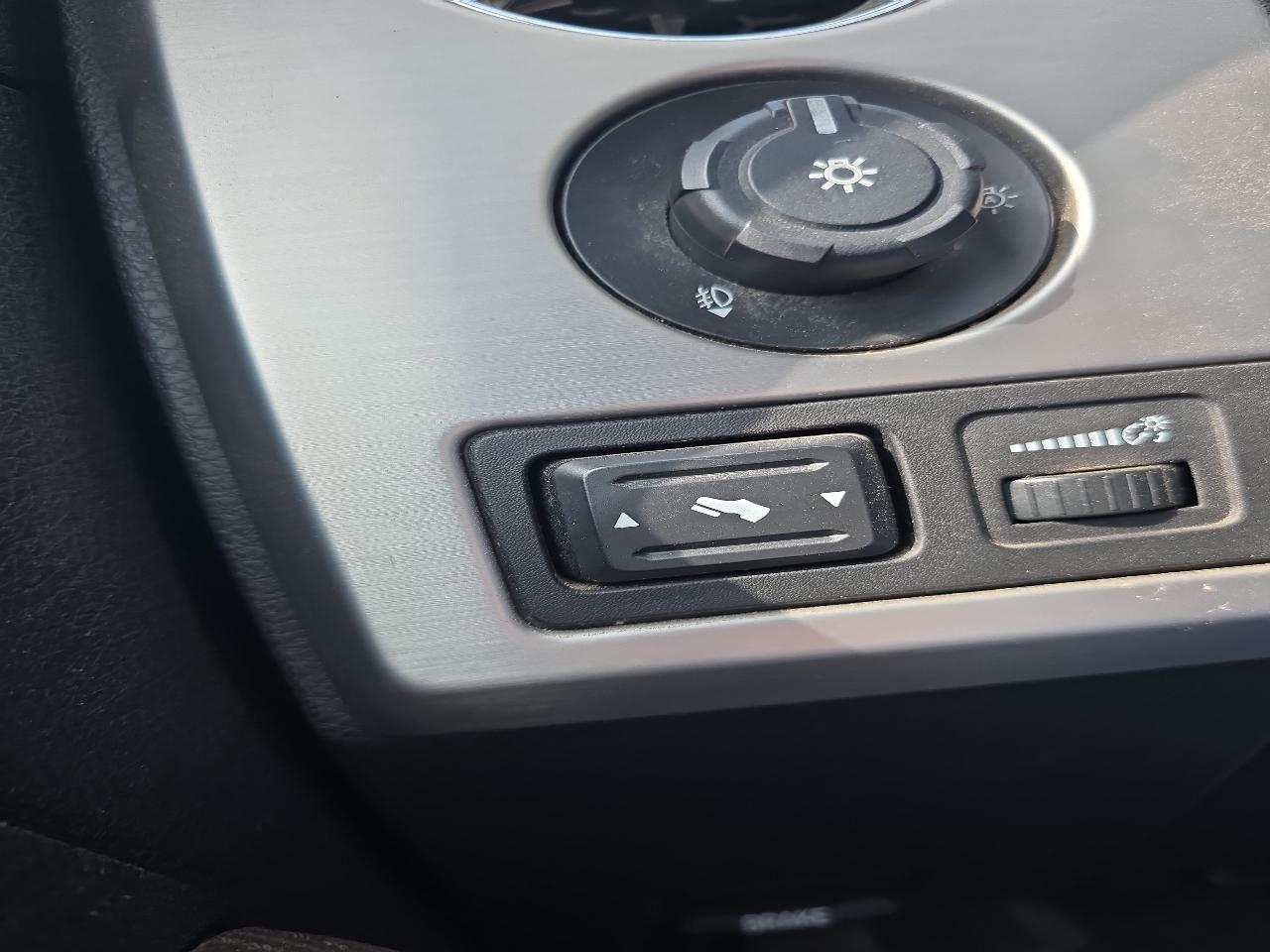 Ford F-150 Platinum SuperCrew 5.5-ft. Bed 4WD 2010